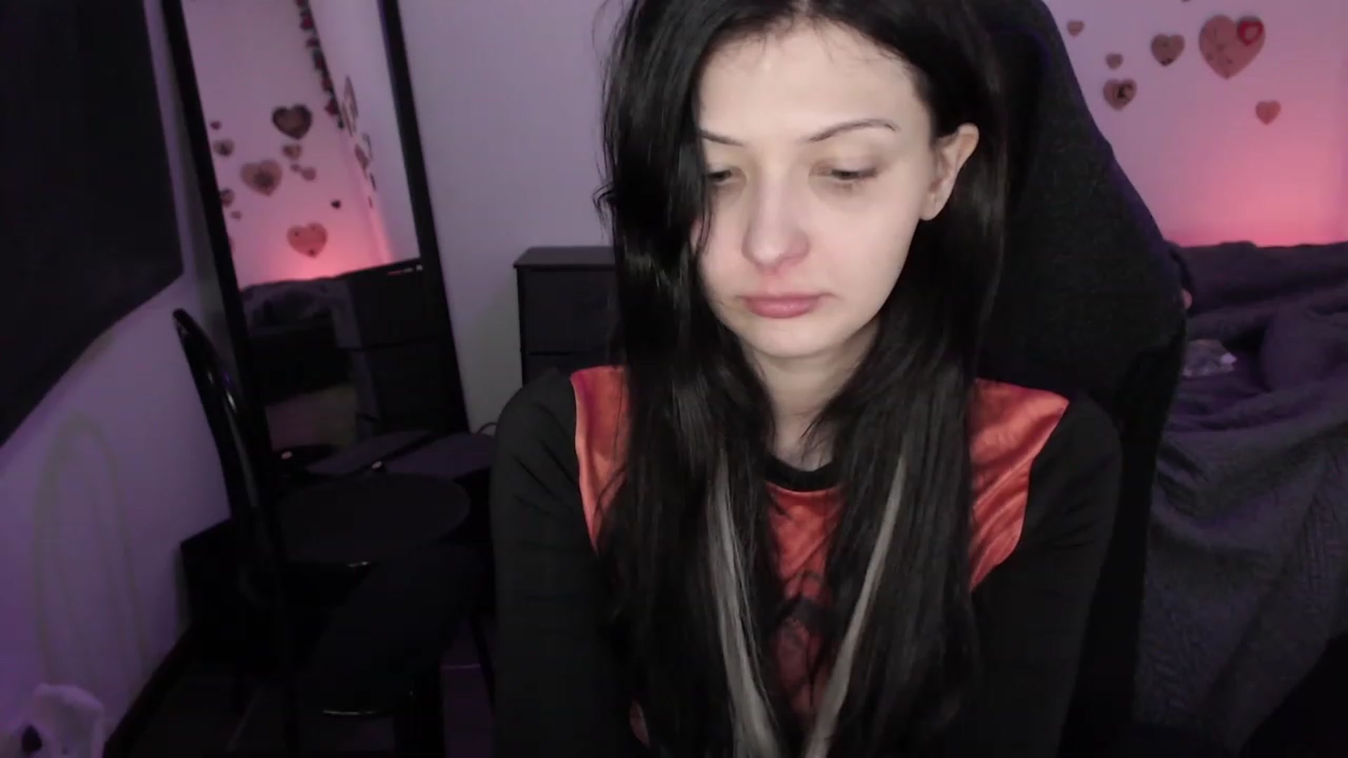 Gallery image thumbnail from RoomToAvoid's myfreecams stream on, 07/08/2023, 10:18 image 12 of 20