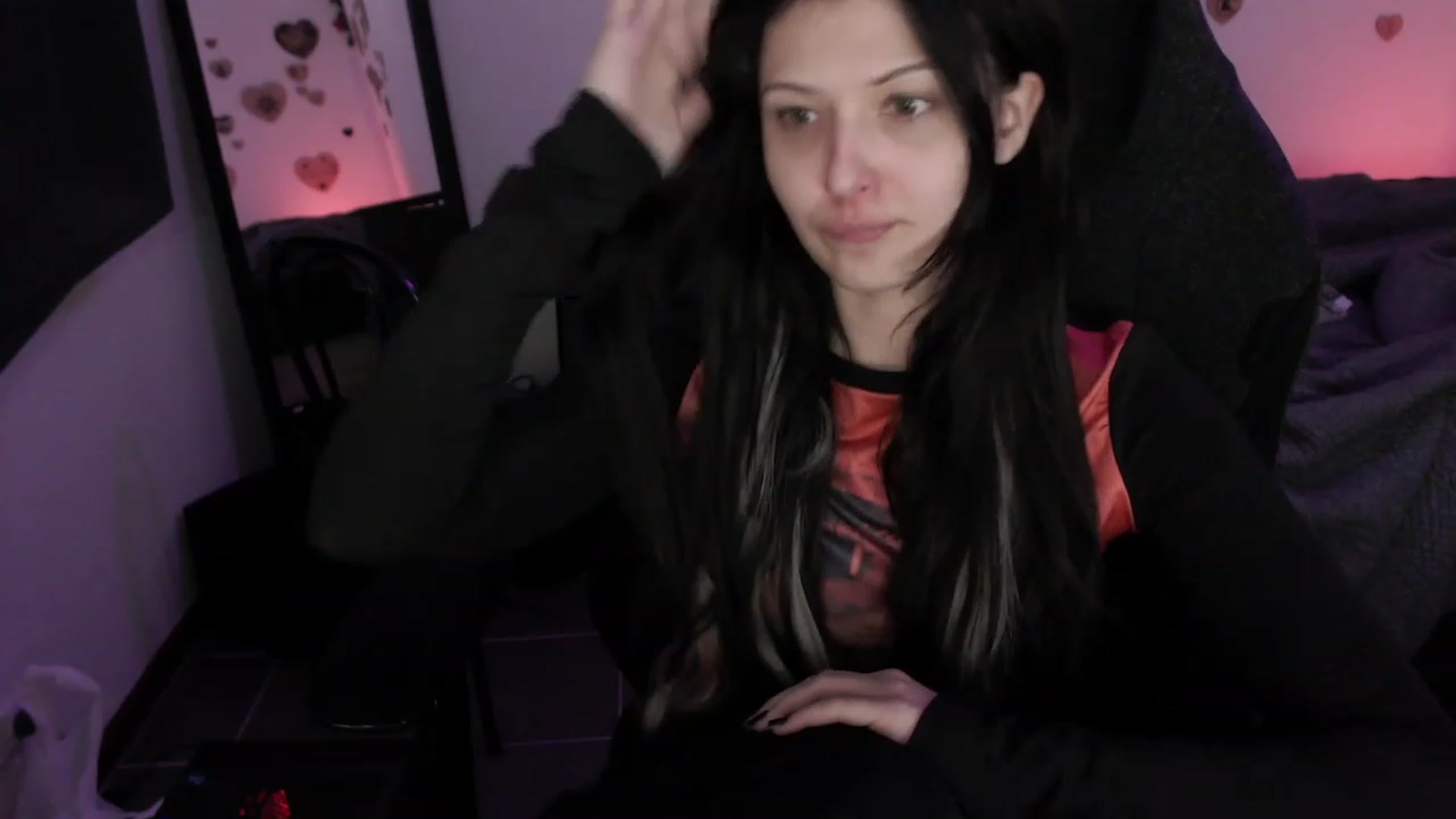 Gallery image thumbnail from RoomToAvoid's myfreecams stream on, 07/08/2023, 12:10 image 8 of 20