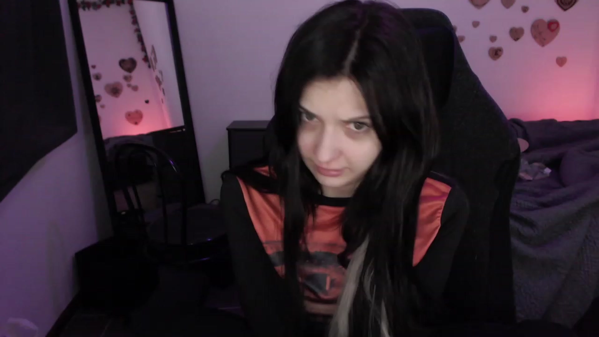 Gallery image thumbnail from RoomToAvoid's myfreecams stream on, 07/08/2023, 12:10 image 4 of 20