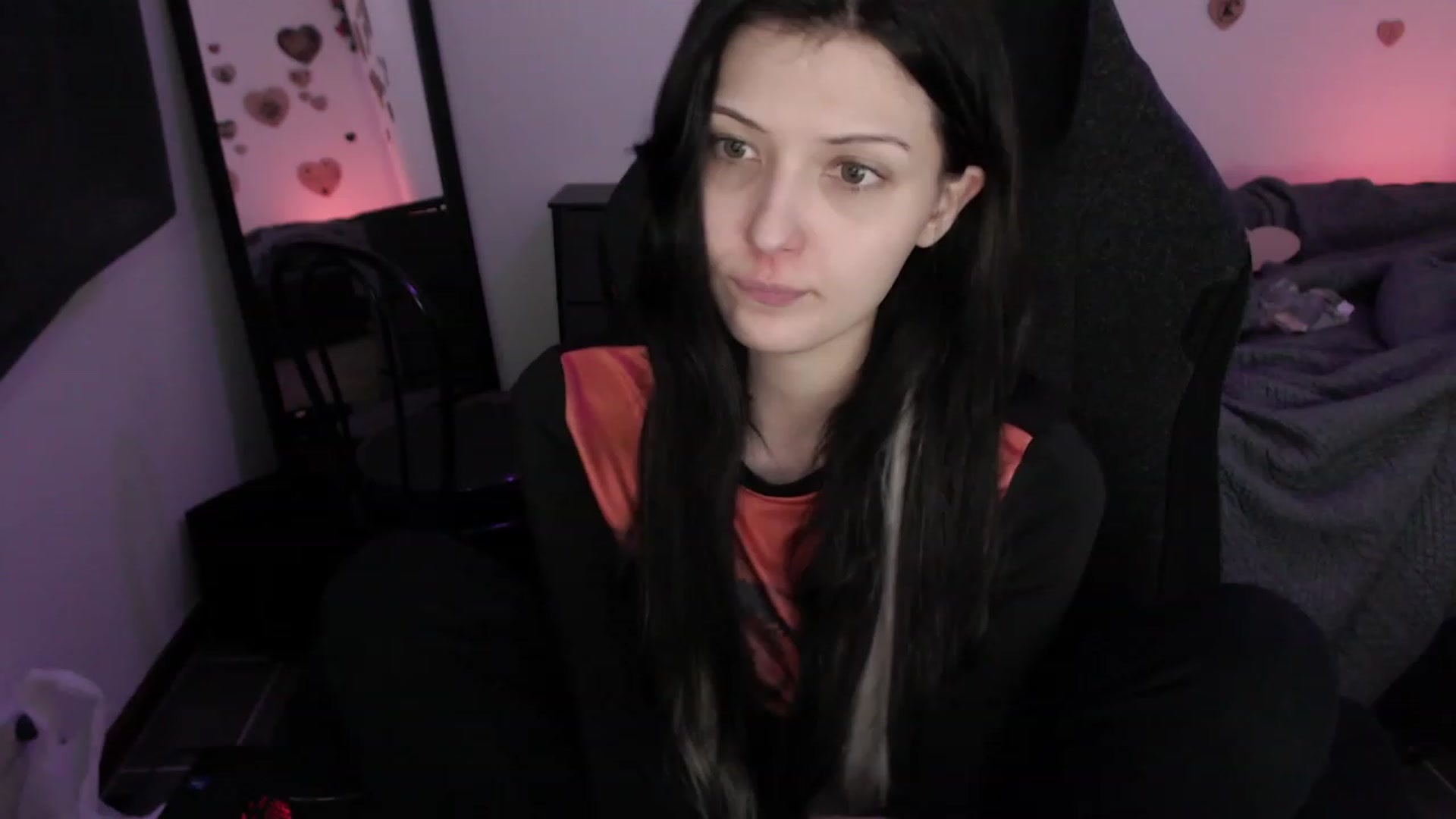 Gallery image thumbnail from RoomToAvoid's myfreecams stream on, 07/08/2023, 12:10 image 19 of 20