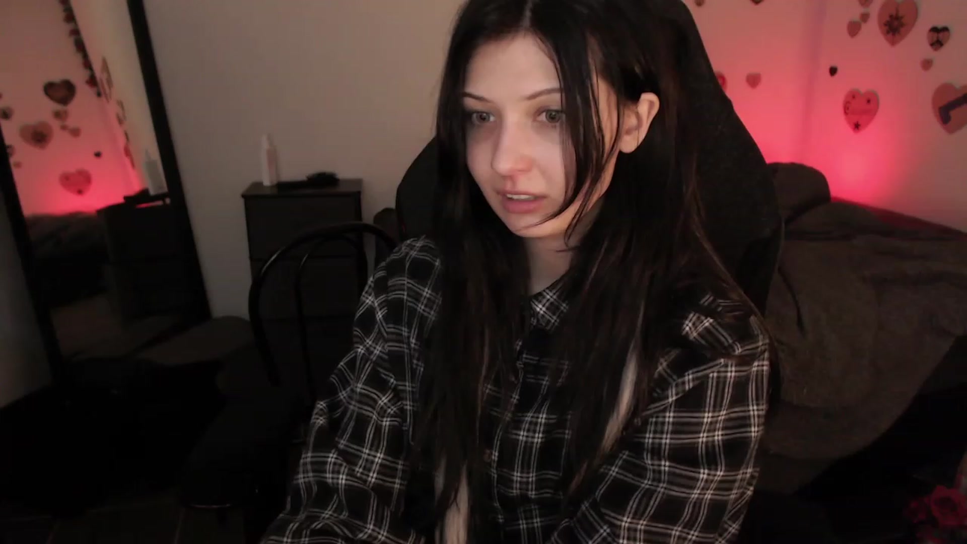 Gallery image thumbnail from RoomToAvoid's myfreecams stream on, 07/10/2023, 06:00 image 7 of 20