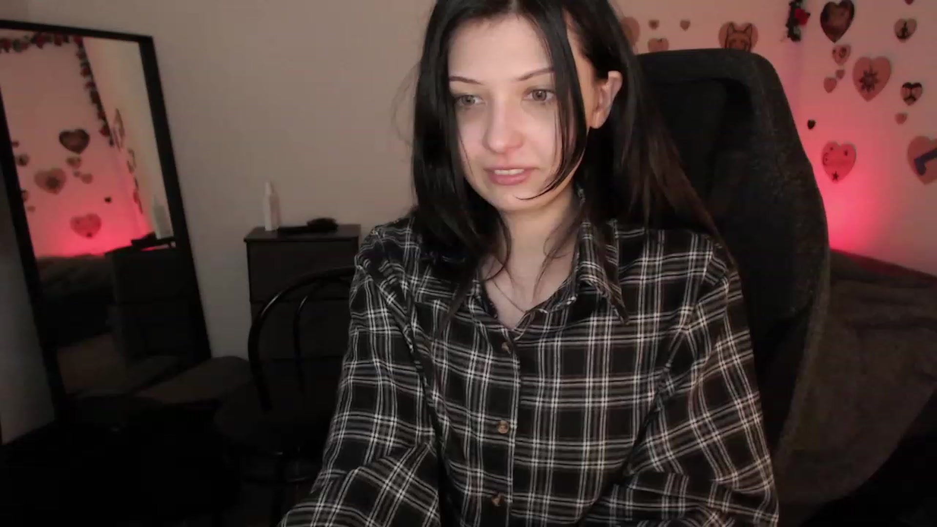 Gallery image thumbnail from RoomToAvoid's myfreecams stream on, 07/10/2023, 06:00 image 15 of 20