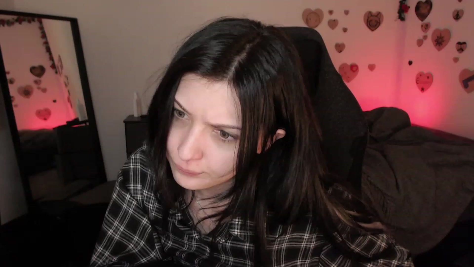Gallery image thumbnail from RoomToAvoid's myfreecams stream on, 07/10/2023, 06:00 image 17 of 20
