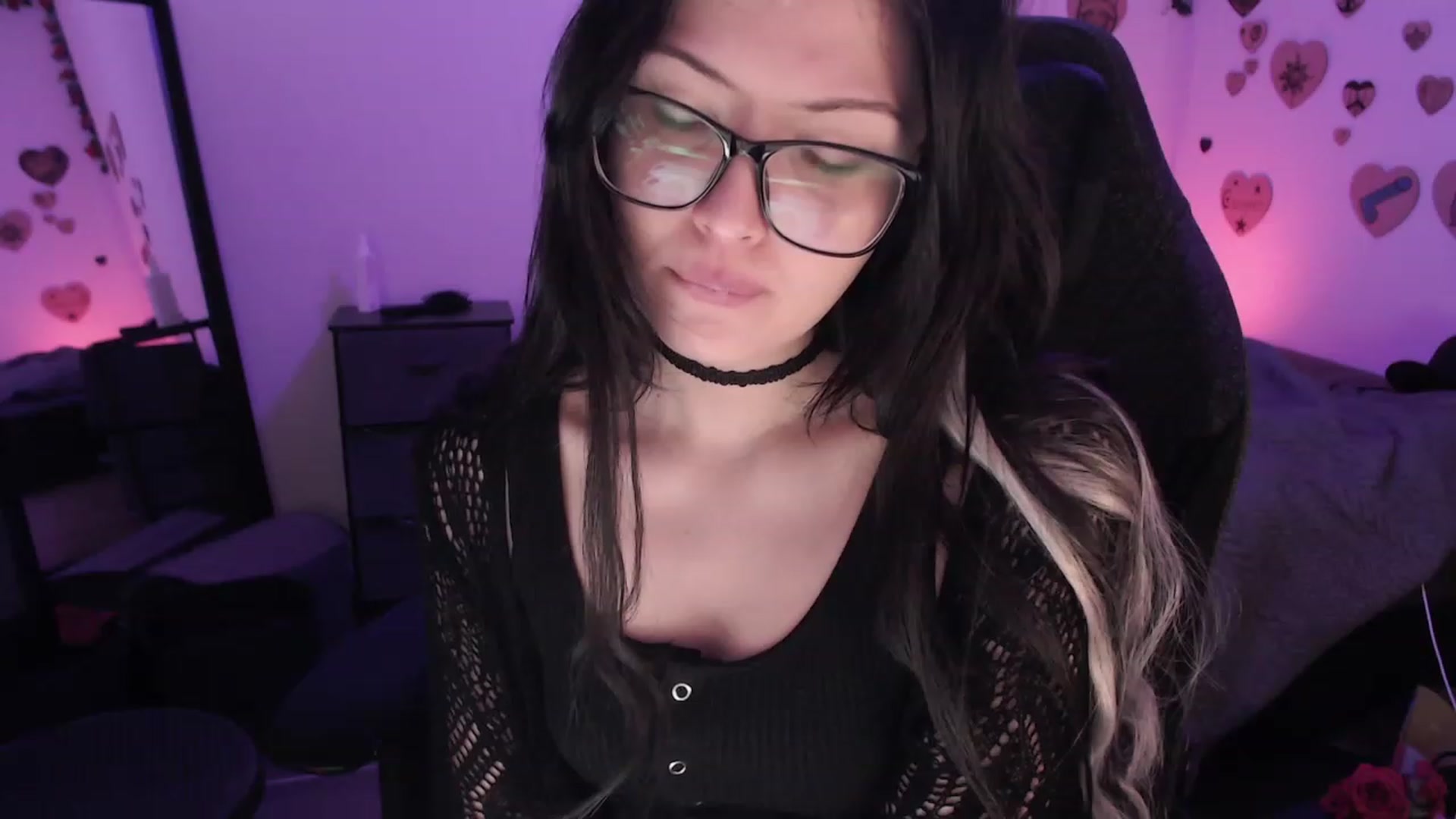 Gallery image thumbnail from RoomToAvoid's myfreecams stream on, 07/11/2023, 03:37 image 4 of 20