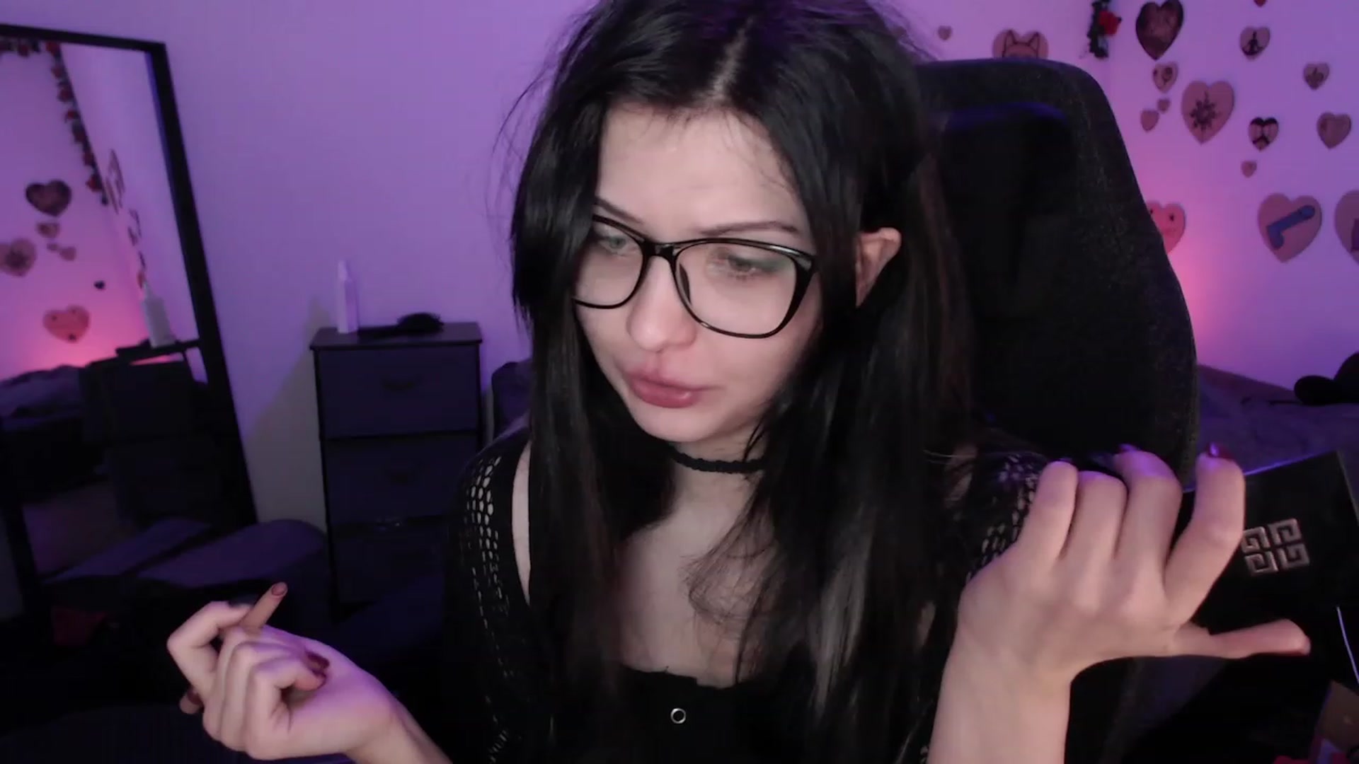 Gallery image thumbnail from RoomToAvoid's myfreecams stream on, 07/11/2023, 03:37 image 2 of 20