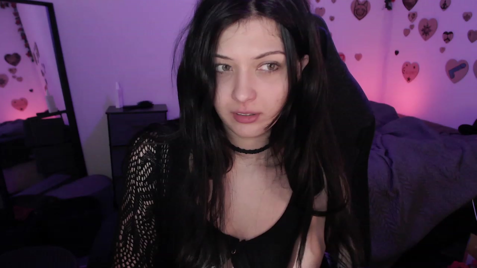 Gallery image thumbnail from RoomToAvoid's myfreecams stream on, 07/11/2023, 03:37 image 14 of 20