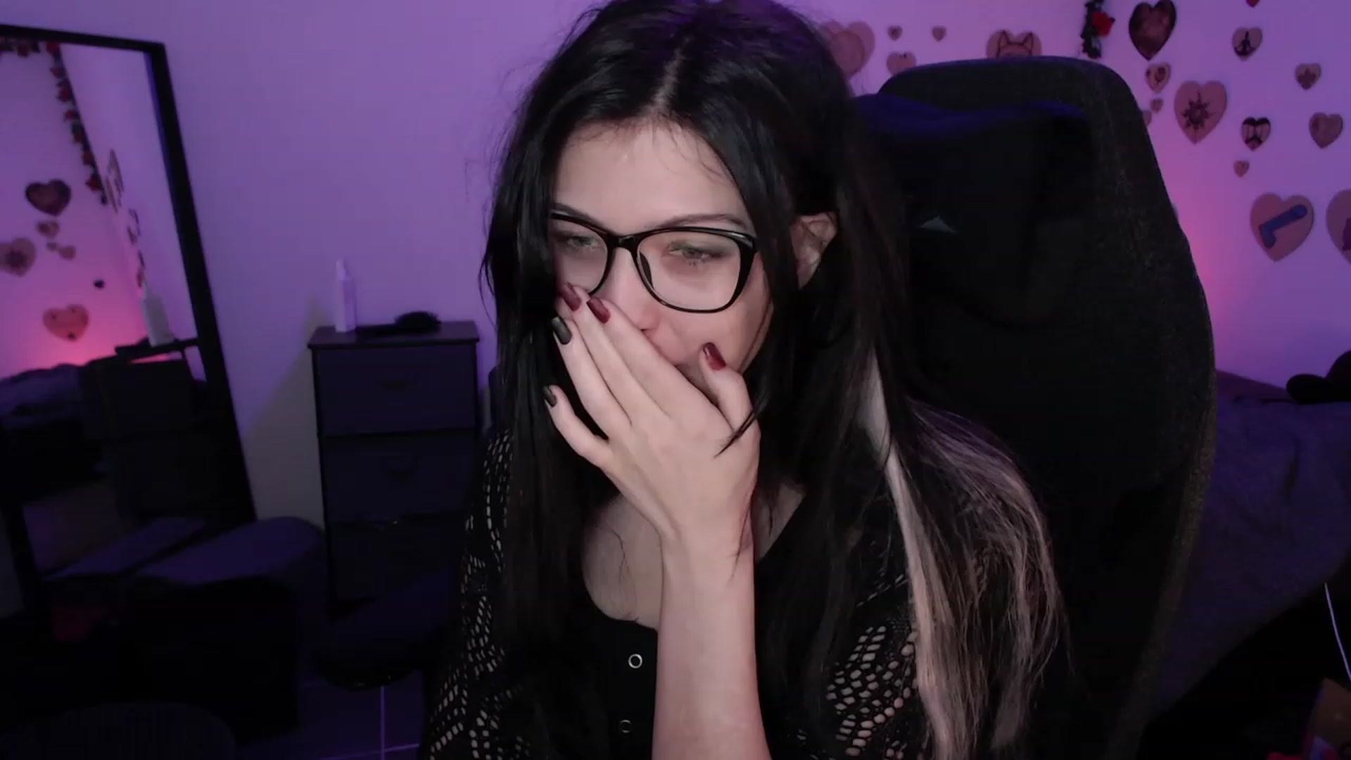 Gallery image thumbnail from RoomToAvoid's myfreecams stream on, 07/11/2023, 03:37 image 1 of 20