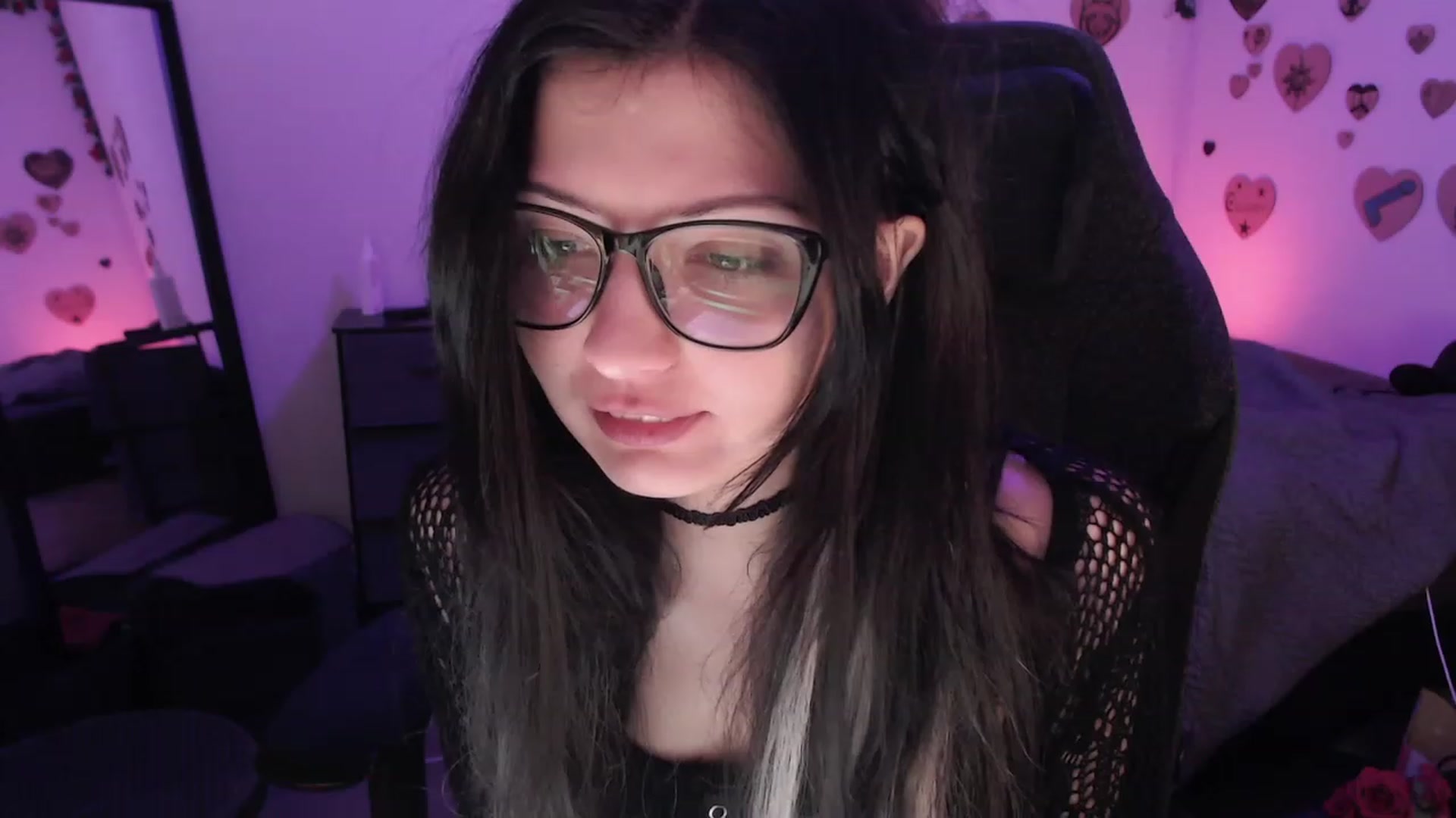 Gallery image thumbnail from RoomToAvoid's myfreecams stream on, 07/11/2023, 03:37 image 5 of 20