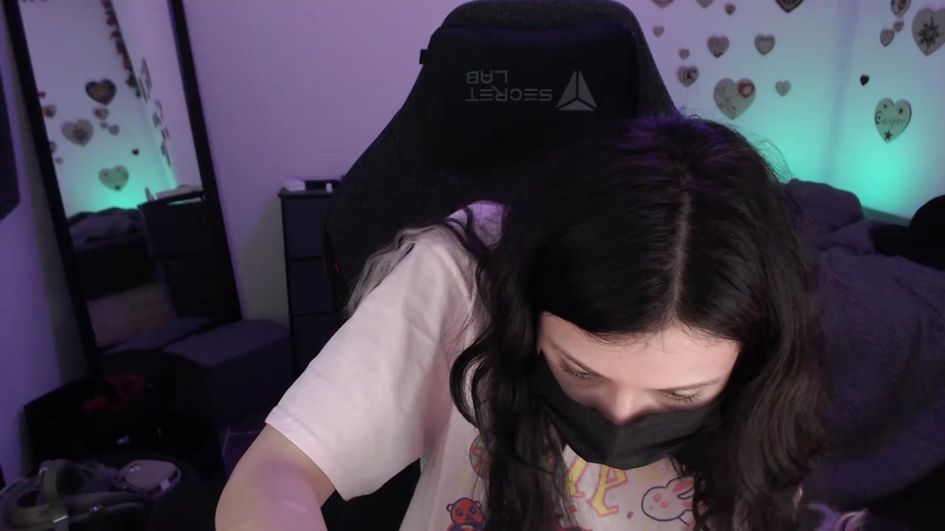 Gallery image thumbnail from RoomToAvoid's myfreecams stream on, 07/14/2023, 08:07 image 17 of 20
