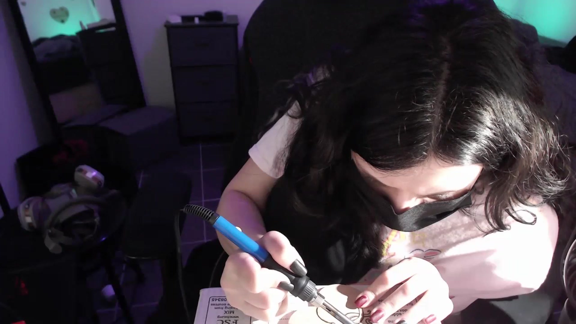 Gallery image thumbnail from RoomToAvoid's myfreecams stream on, 07/14/2023, 08:07 image 9 of 20