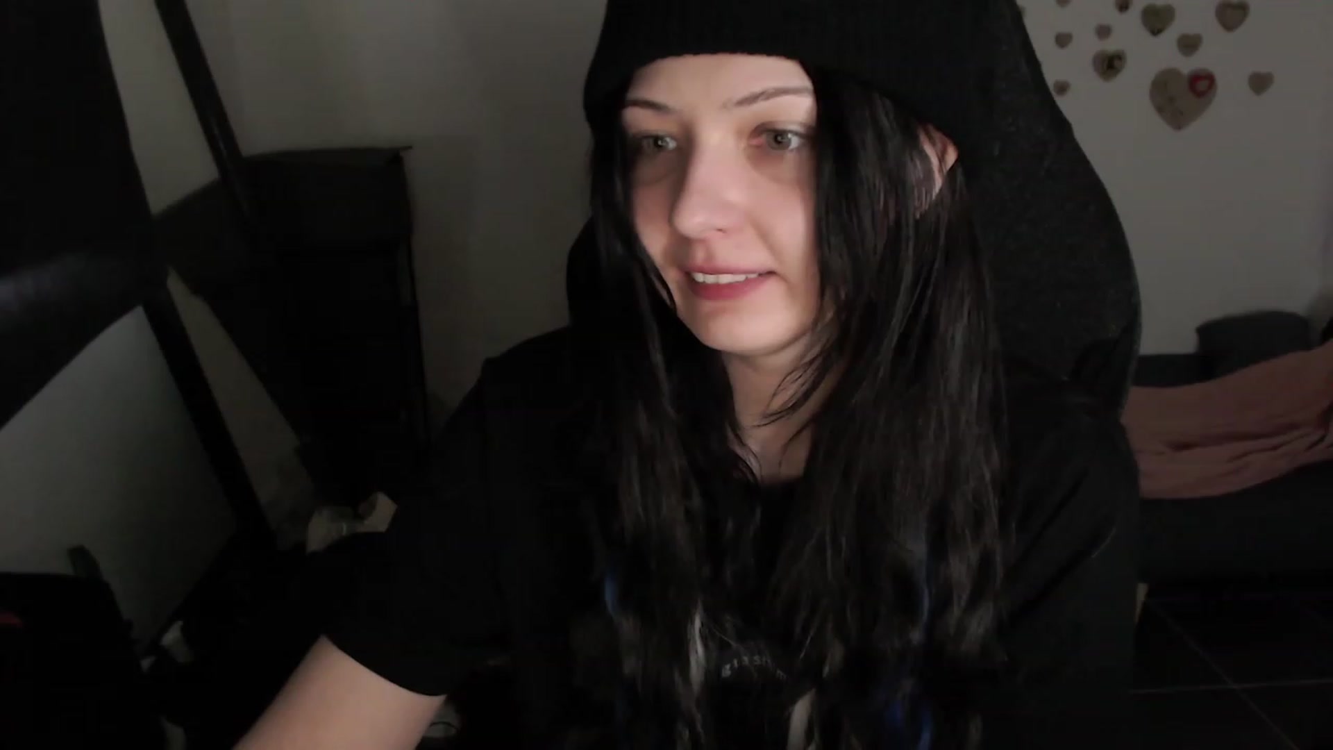 Gallery image thumbnail from RoomToAvoid's myfreecams stream on, 08/07/2023, 03:04 image 8 of 20