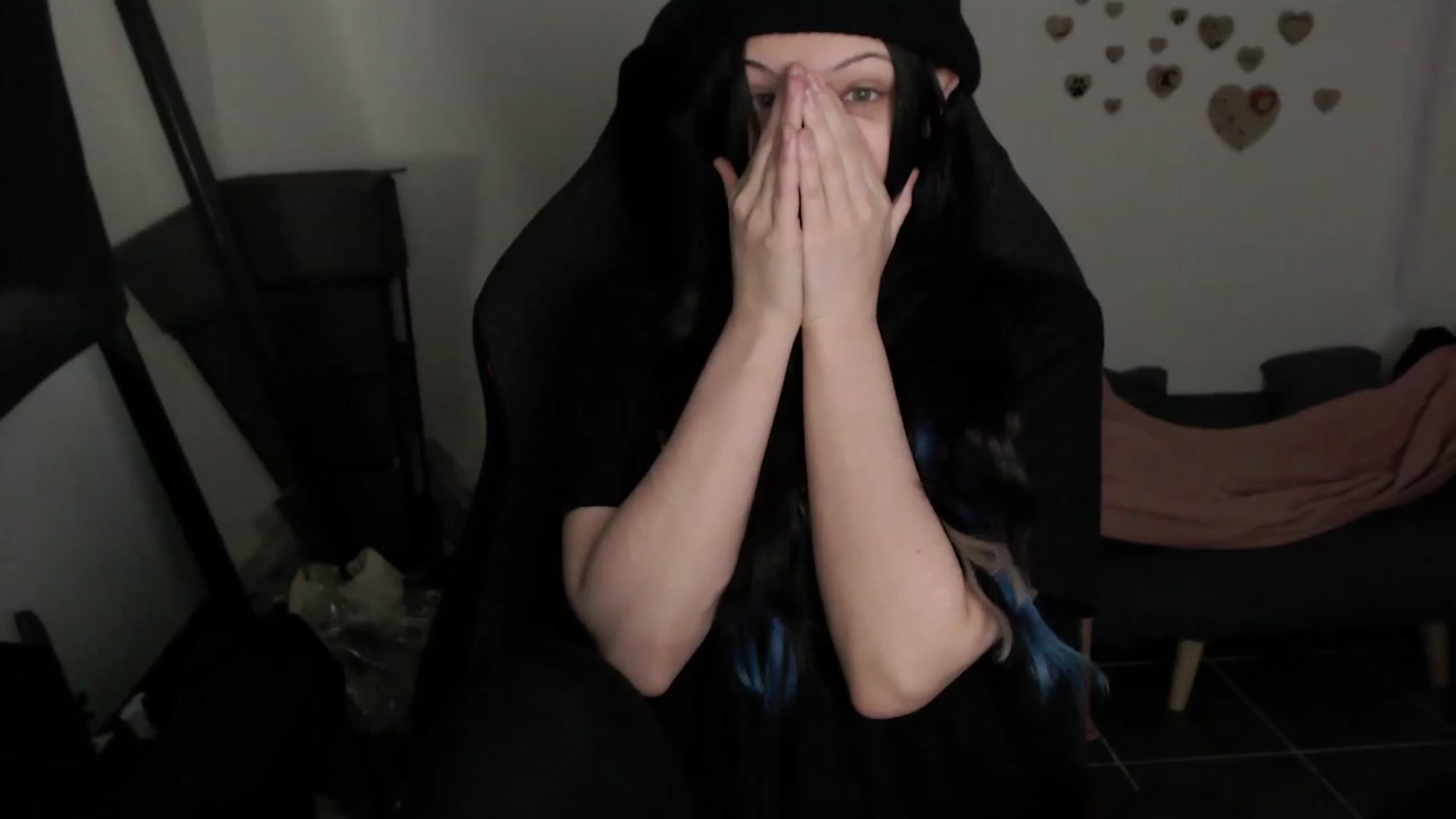 Gallery image thumbnail from RoomToAvoid's myfreecams stream on, 08/07/2023, 03:04 image 17 of 20