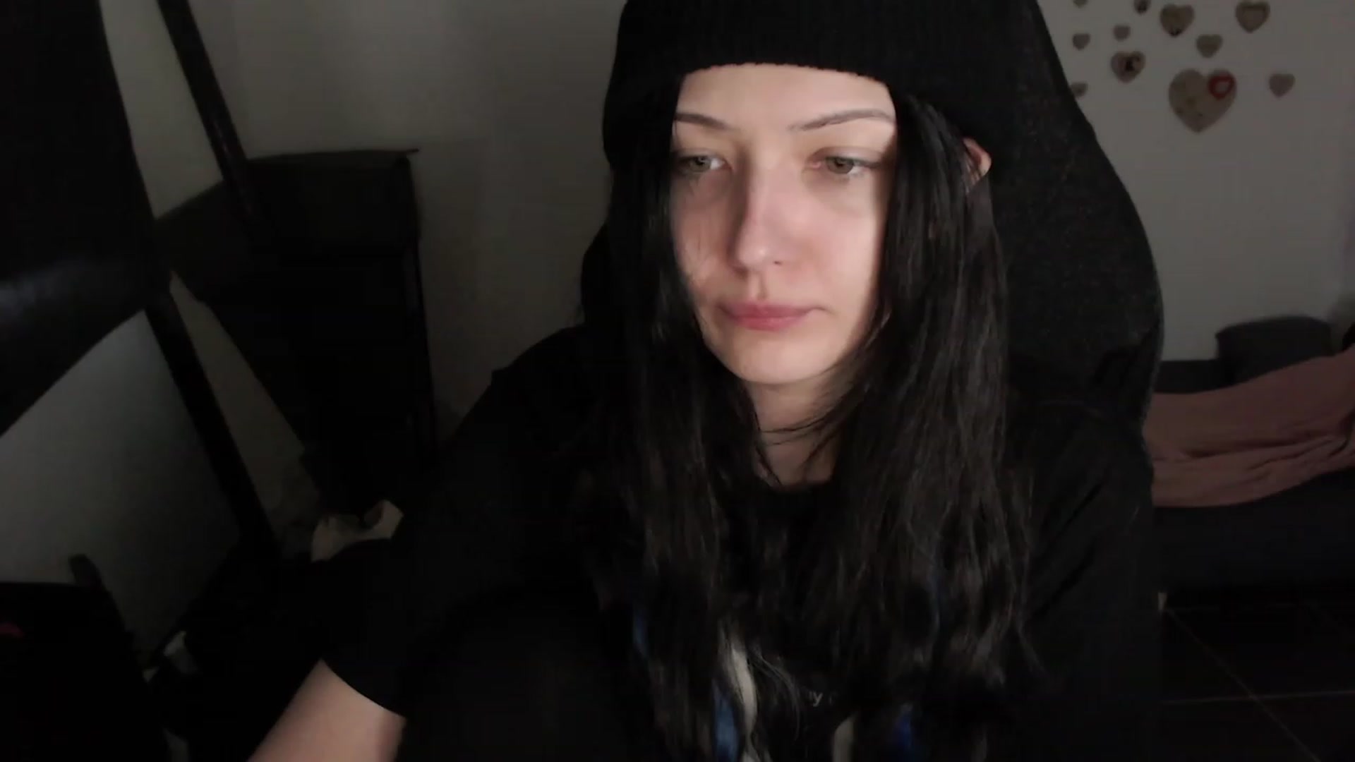 Gallery image thumbnail from RoomToAvoid's myfreecams stream on, 08/07/2023, 03:04 image 10 of 20