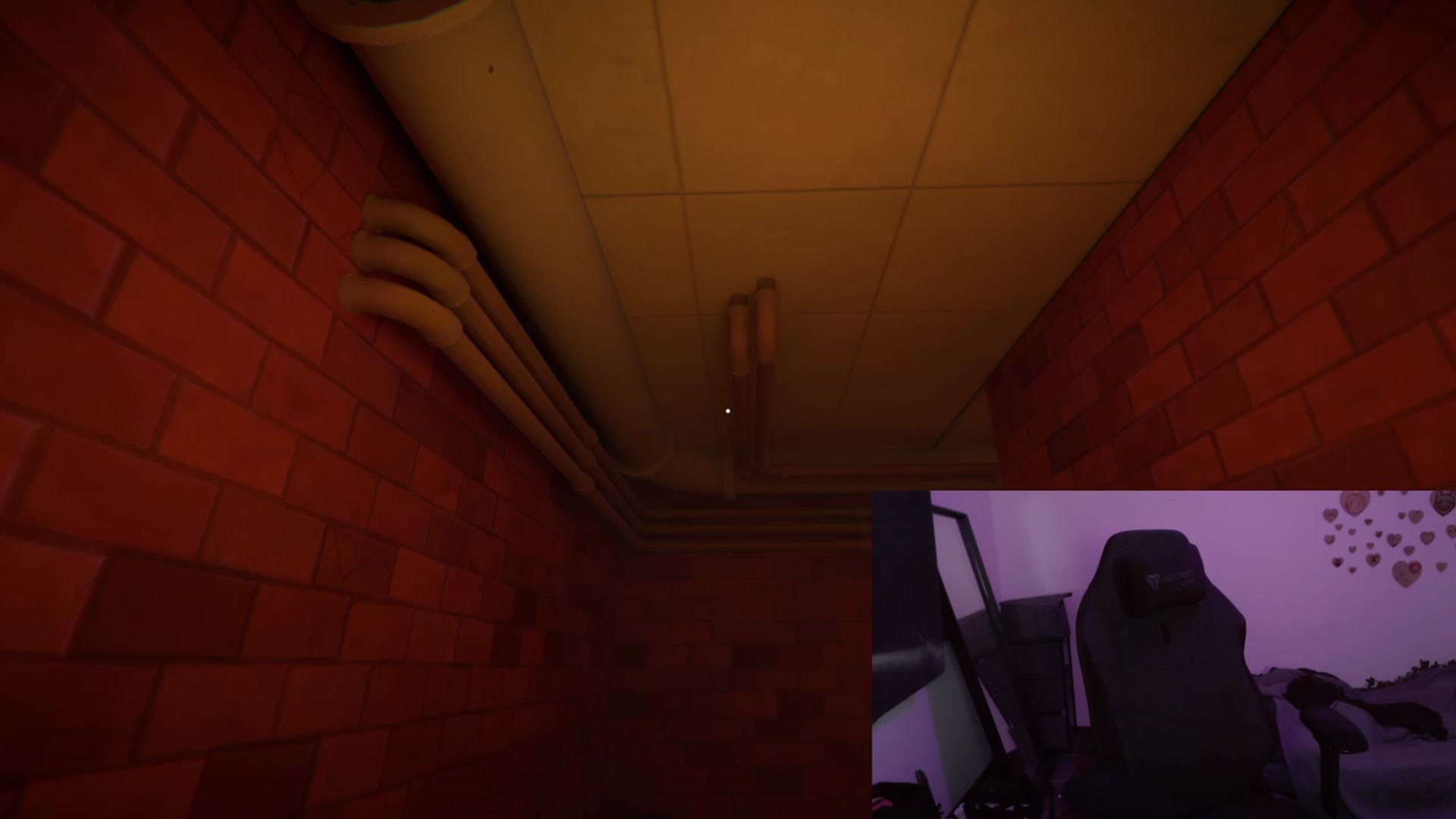 Gallery image thumbnail from RoomToAvoid's myfreecams stream on, 08/10/2023, 01:29 image 8 of 20