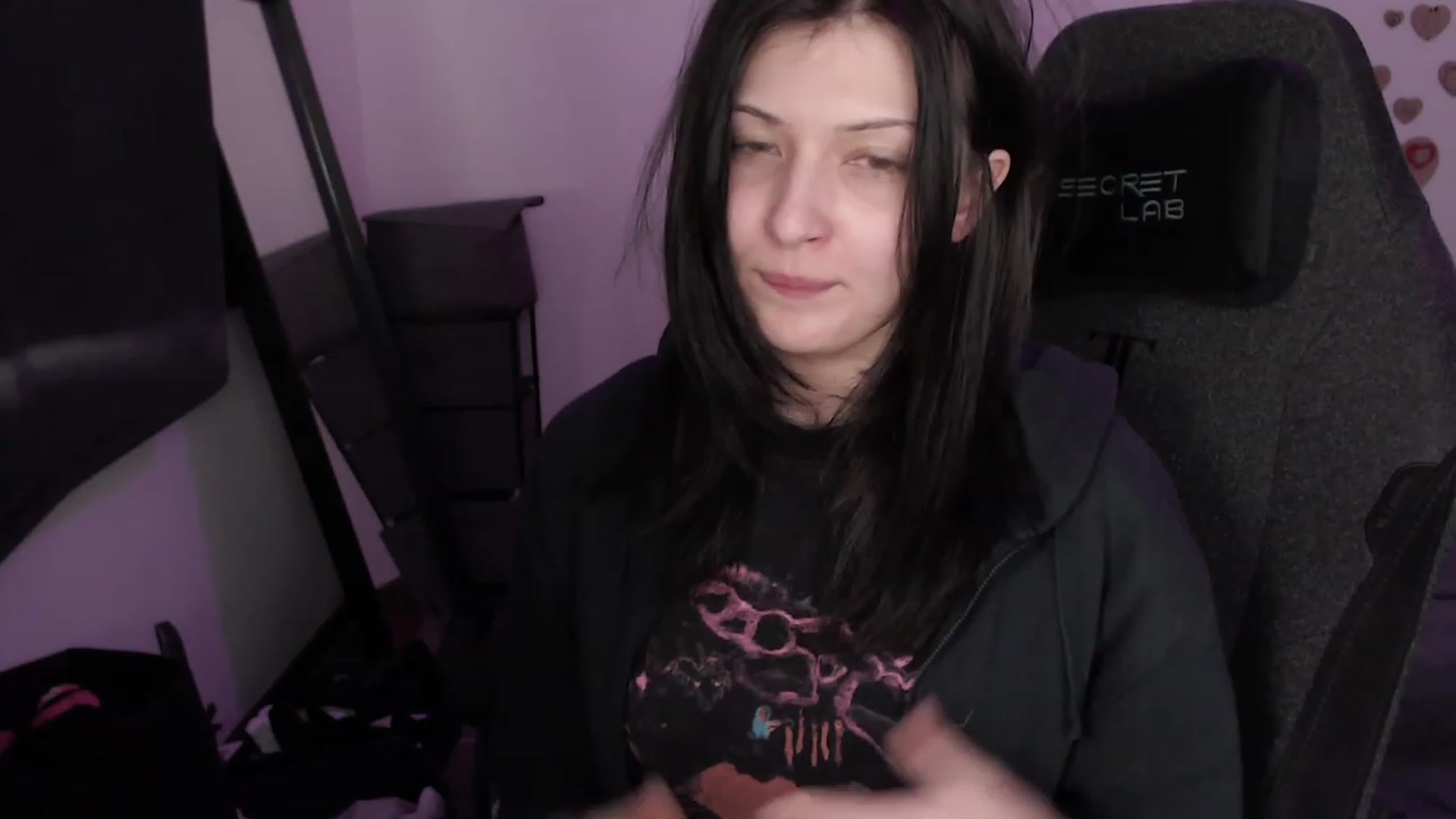 Gallery image thumbnail from RoomToAvoid's myfreecams stream on, 08/10/2023, 06:02 image 12 of 20