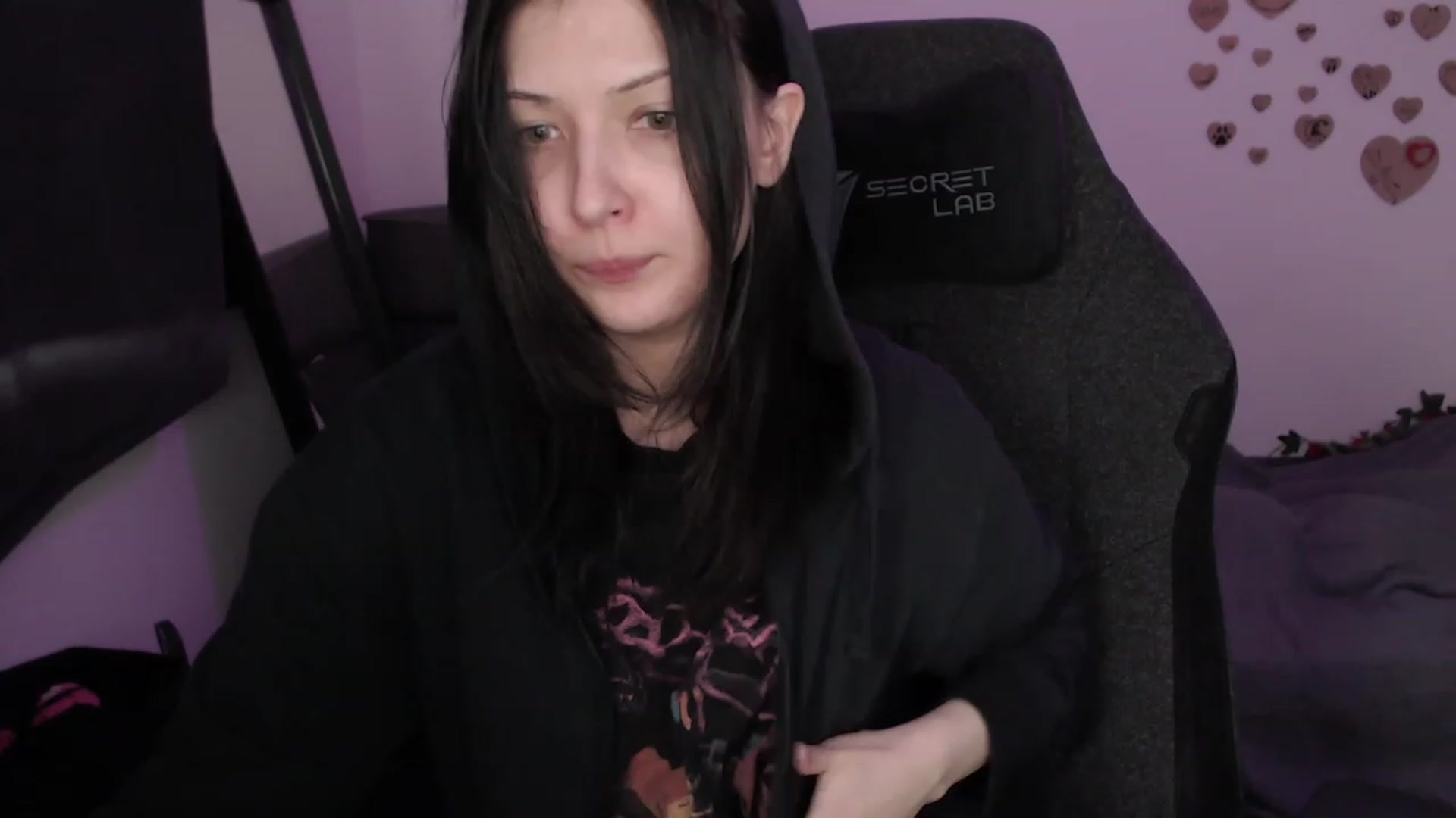 Gallery image thumbnail from RoomToAvoid's myfreecams stream on, 08/10/2023, 06:02 image 8 of 20