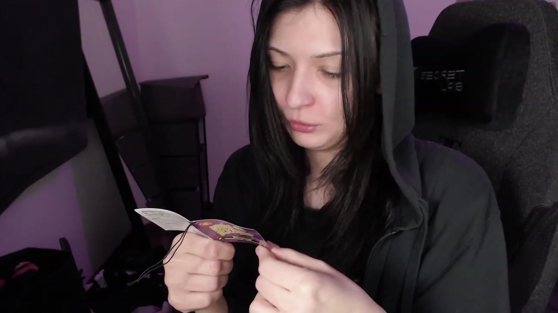 Gallery image thumbnail from RoomToAvoid's myfreecams stream on, 08/10/2023, 06:02 image 6 of 20