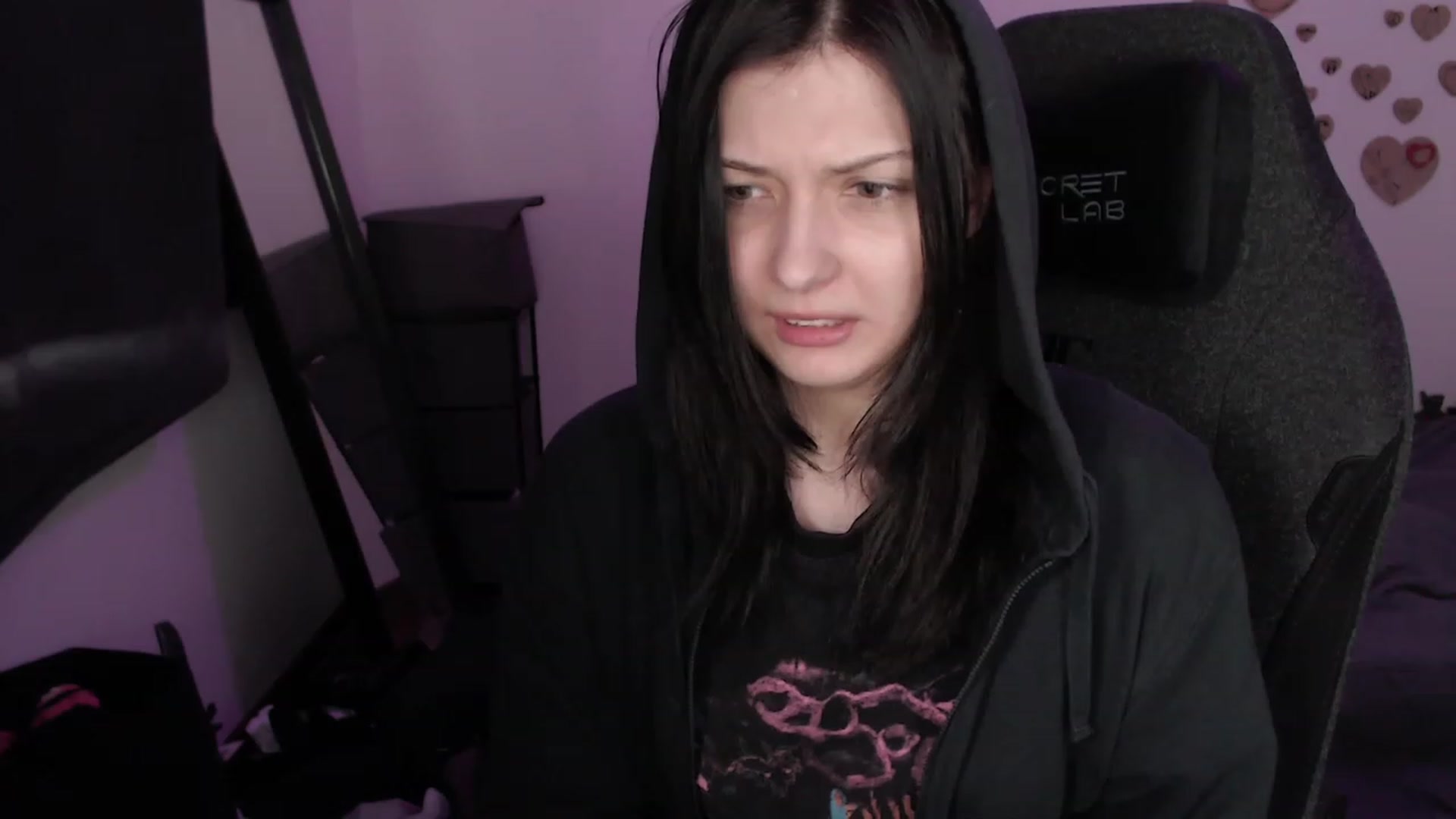 Gallery image thumbnail from RoomToAvoid's myfreecams stream on, 08/10/2023, 06:02 image 5 of 20