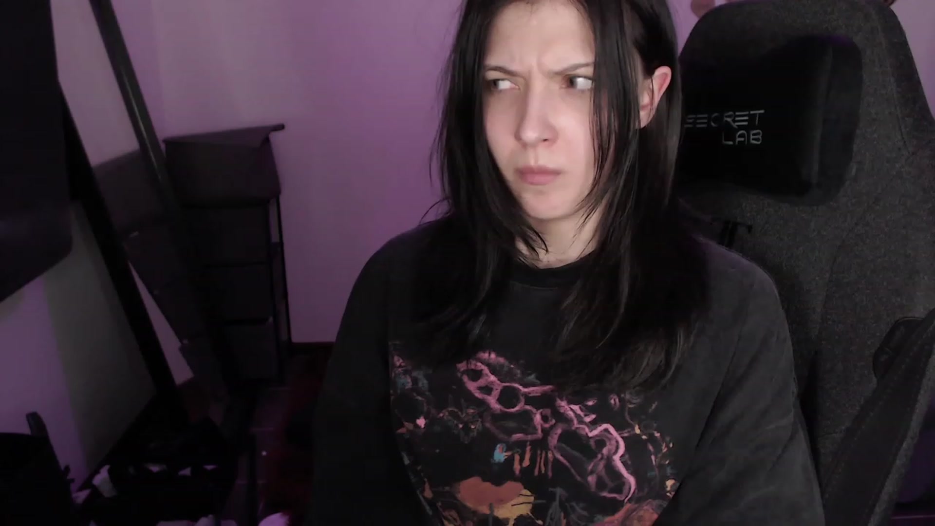 Gallery image thumbnail from RoomToAvoid's myfreecams stream on, 08/10/2023, 06:41 image 9 of 20