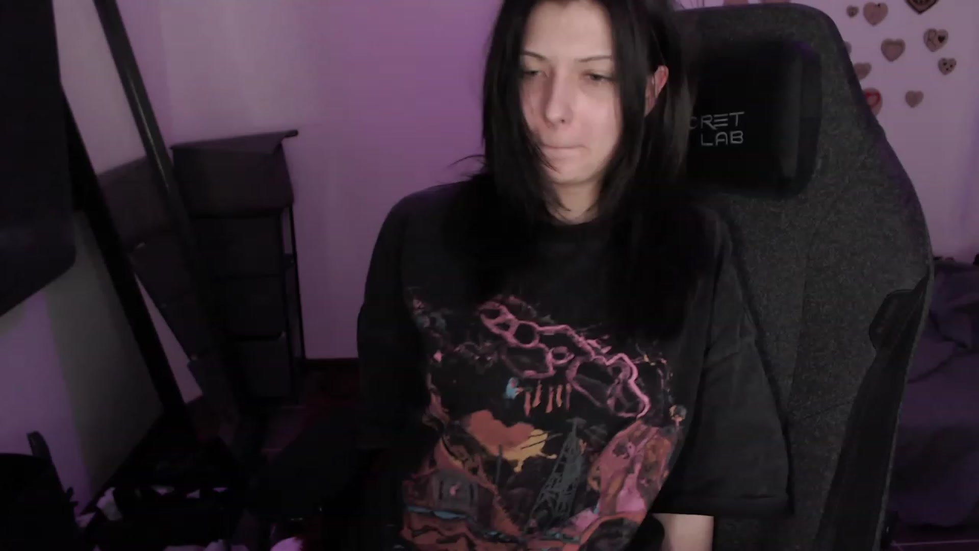 Gallery image thumbnail from RoomToAvoid's myfreecams stream on, 08/10/2023, 06:41 image 11 of 20