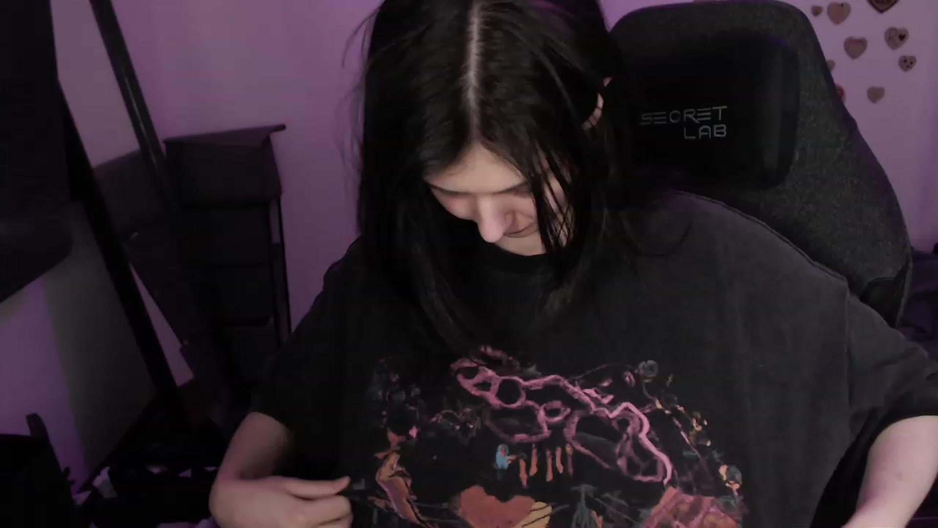 Gallery image thumbnail from RoomToAvoid's myfreecams stream on, 08/10/2023, 06:41 image 13 of 20