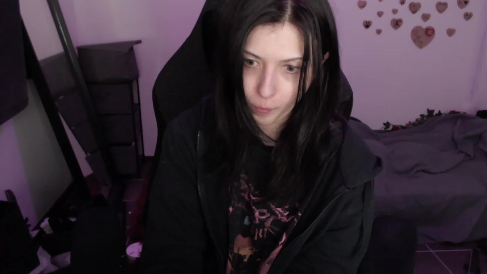 Gallery image thumbnail from RoomToAvoid's myfreecams stream on, 08/10/2023, 08:36 image 11 of 20