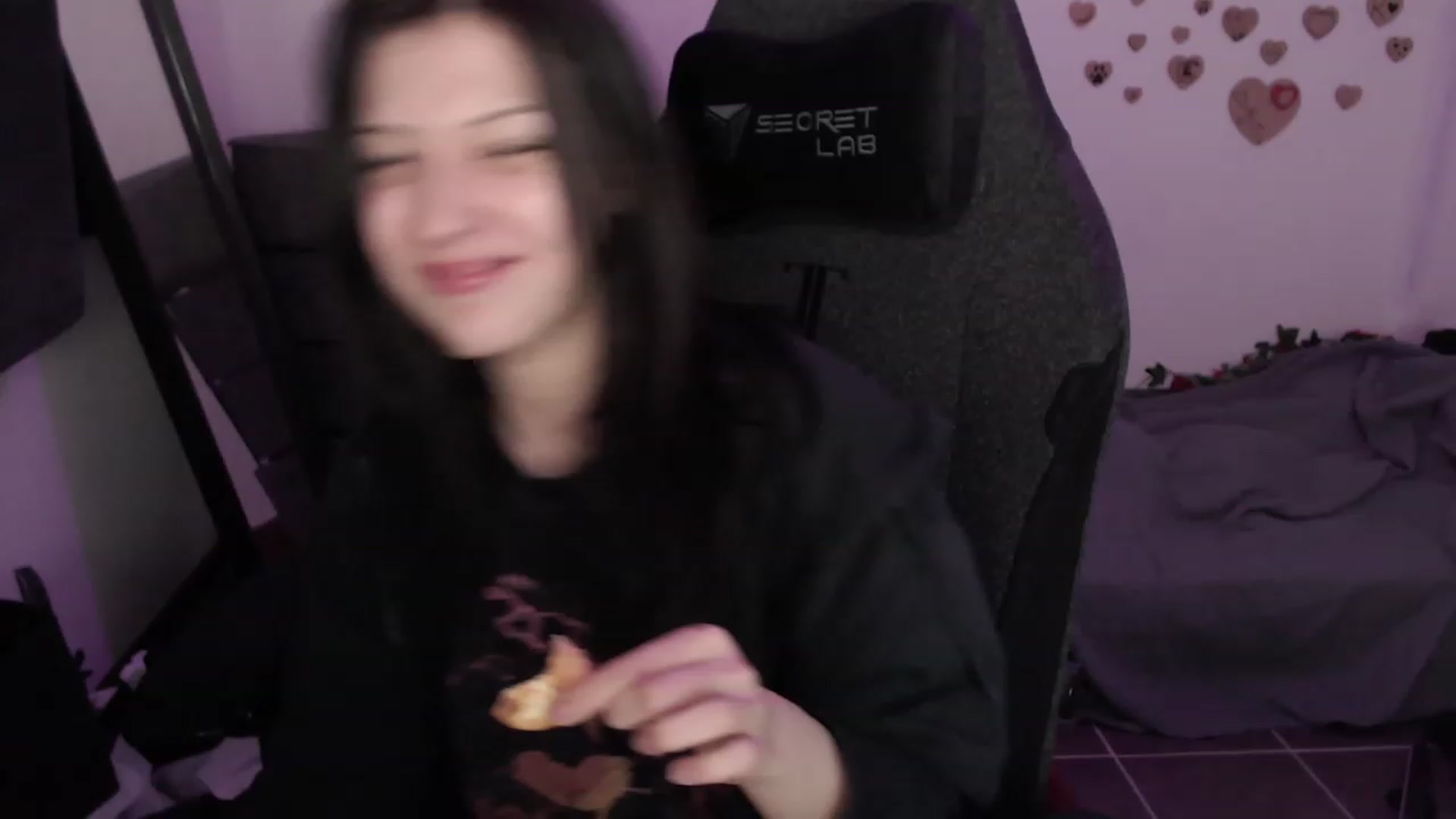 Gallery image thumbnail from RoomToAvoid's myfreecams stream on, 08/10/2023, 08:36 image 6 of 20