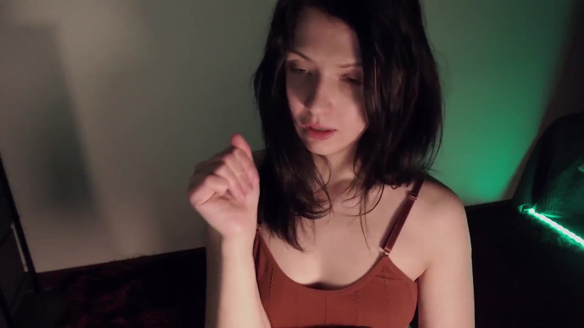 Gallery image thumbnail from RoomToAvoid's myfreecams stream on, 08/13/2023, 04:59 image 2 of 20