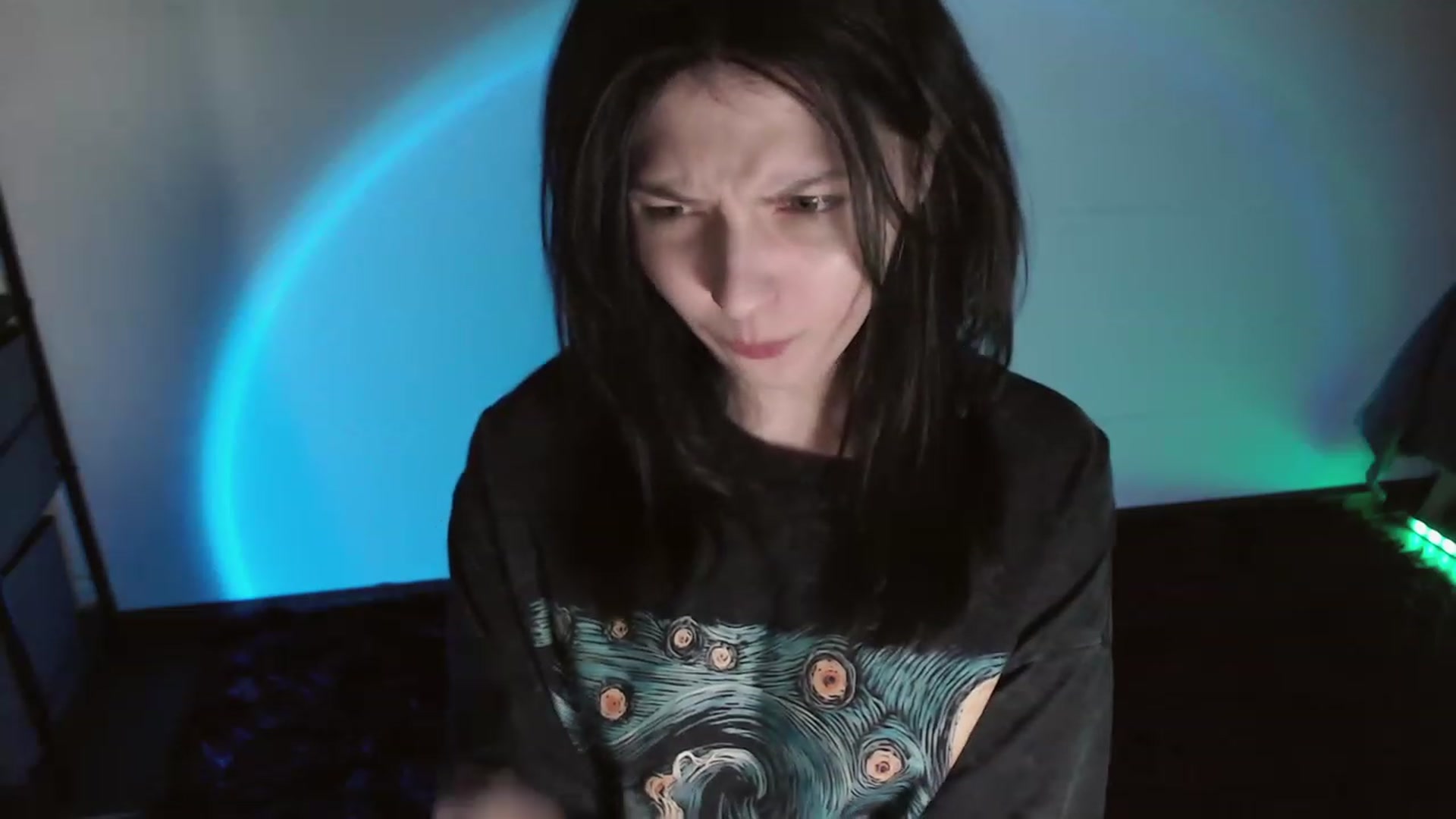 Gallery image thumbnail from RoomToAvoid's myfreecams stream on, 08/14/2023, 05:38 image 18 of 20