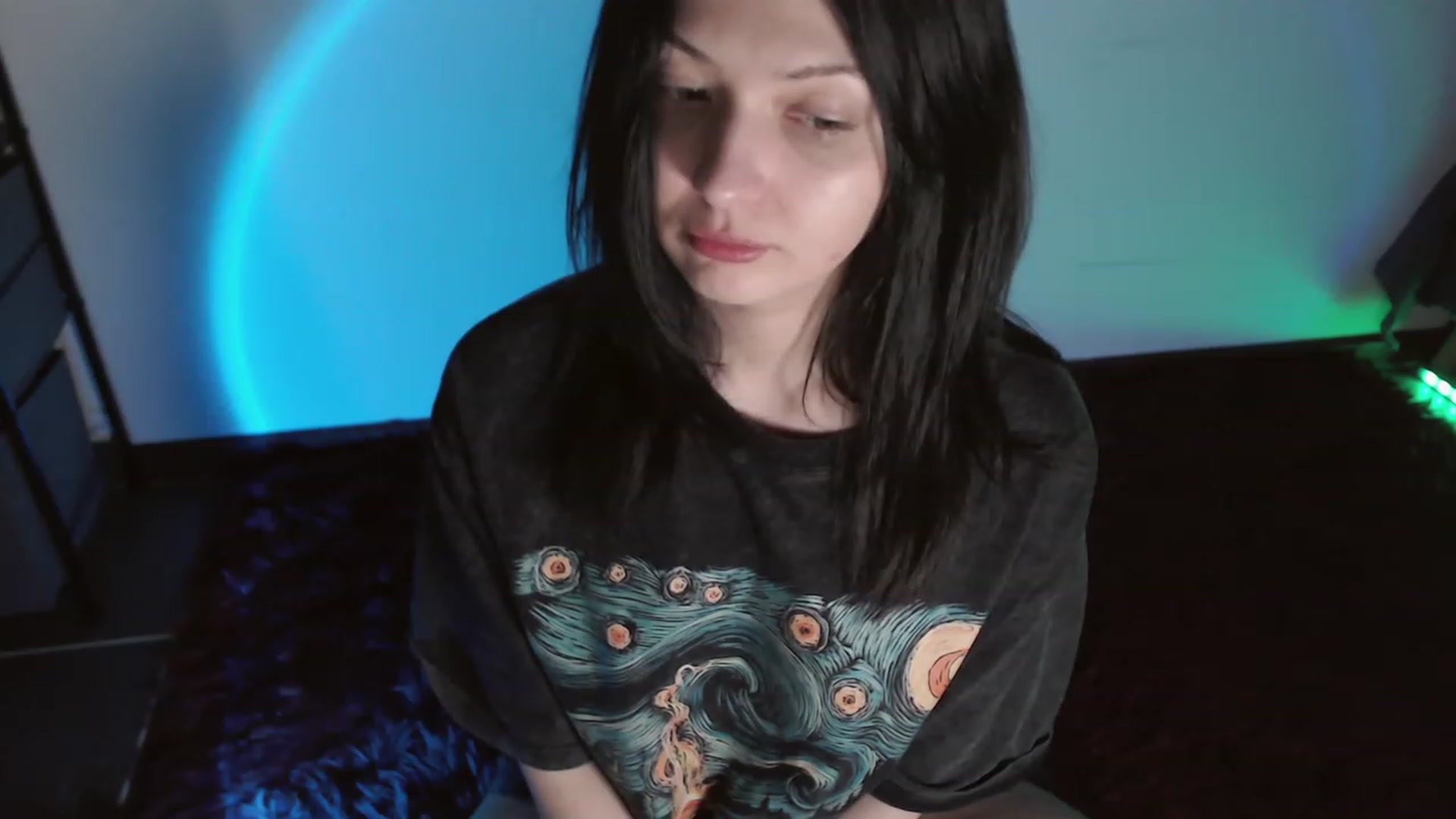Gallery image thumbnail from RoomToAvoid's myfreecams stream on, 08/14/2023, 05:38 image 14 of 20