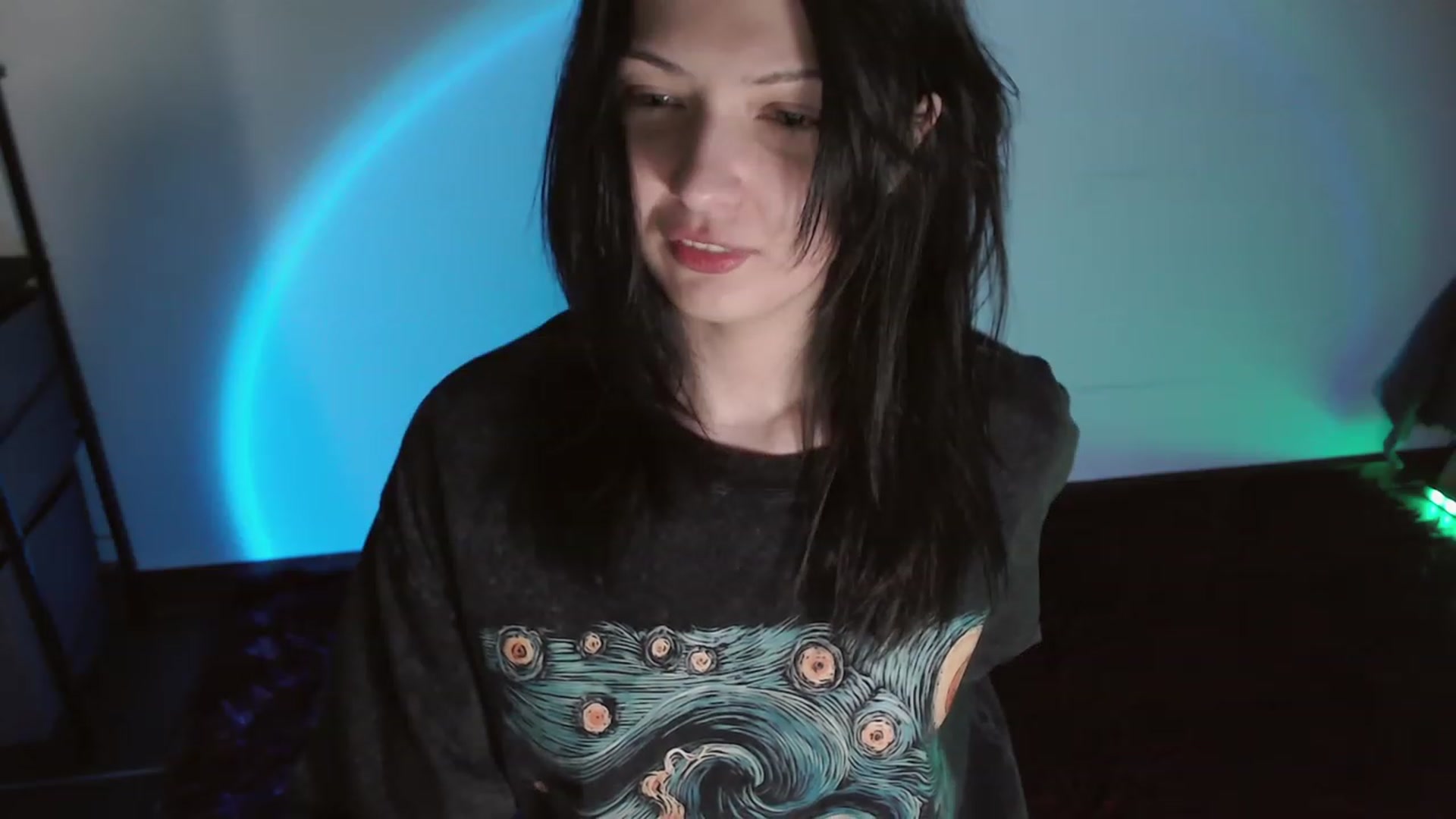 Gallery image thumbnail from RoomToAvoid's myfreecams stream on, 08/14/2023, 05:38 image 13 of 20