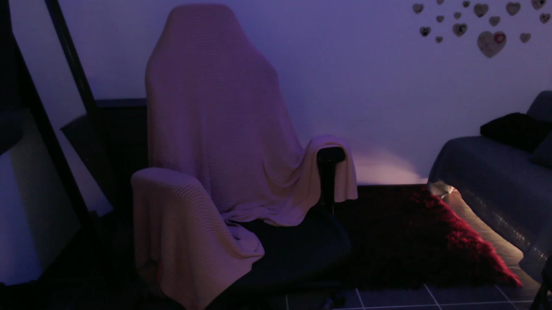Gallery image thumbnail from RoomToAvoid's myfreecams stream on, 08/16/2023, 05:57 image 8 of 20