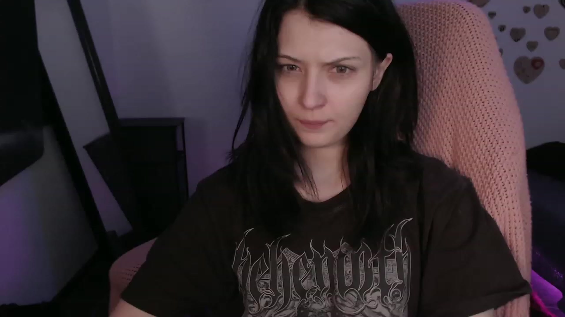 Gallery image thumbnail from RoomToAvoid's myfreecams stream on, 08/17/2023, 05:34 image 7 of 20