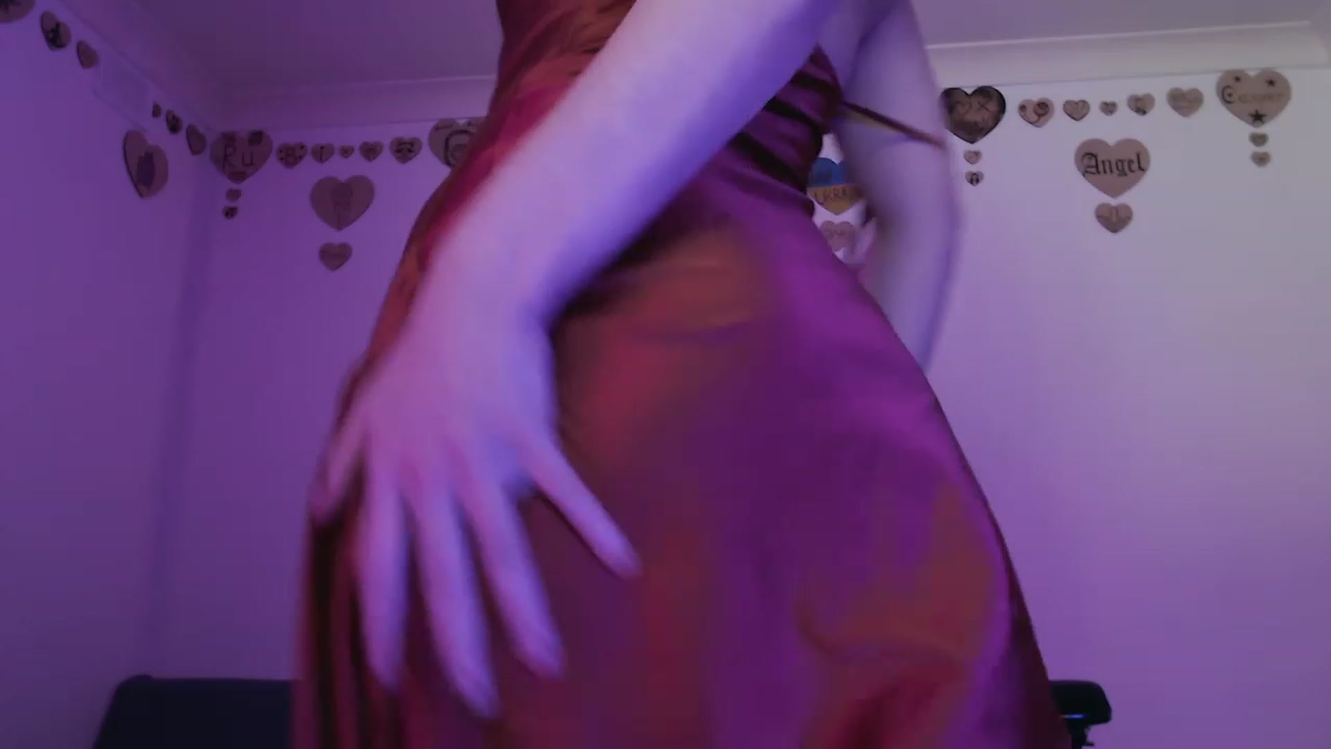 Gallery image thumbnail from RoomToAvoid's myfreecams stream on, 08/26/2023, 04:32 image 6 of 20