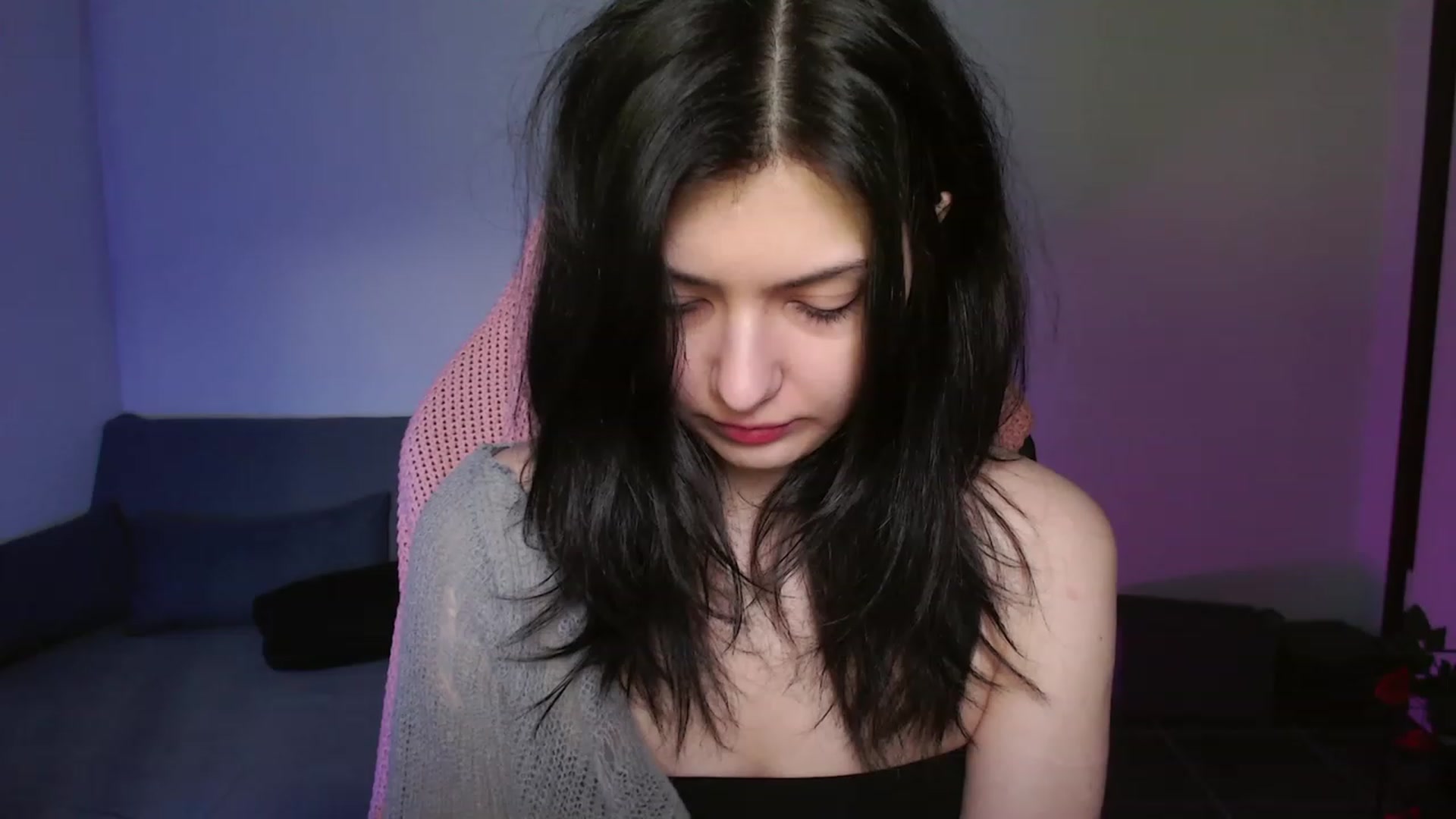 Gallery image thumbnail from RoomToAvoid's myfreecams stream on, 08/28/2023, 01:31 image 3 of 20