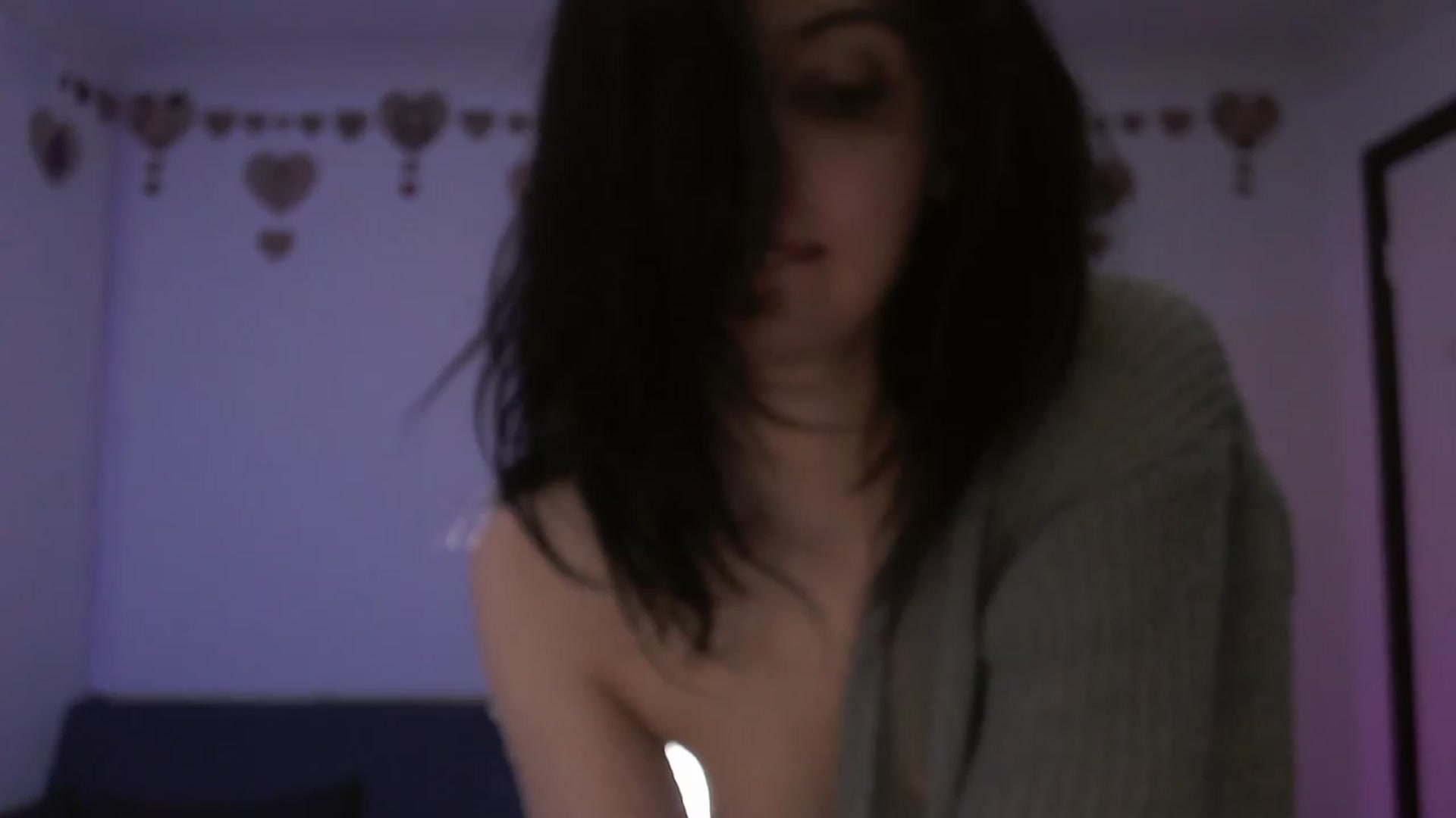 Gallery image thumbnail from RoomToAvoid's myfreecams stream on, 08/28/2023, 04:47 image 3 of 20