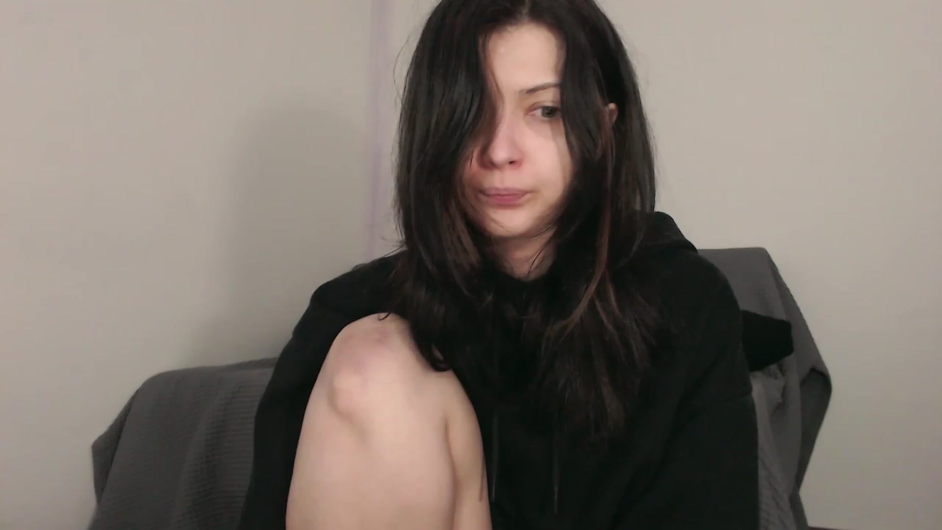 Gallery image thumbnail from RoomToAvoid's myfreecams stream on, 09/02/2023, 01:50 image 12 of 20