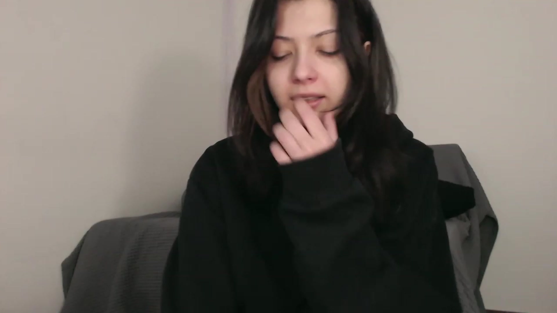 Gallery image thumbnail from RoomToAvoid's myfreecams stream on, 09/02/2023, 01:50 image 5 of 20