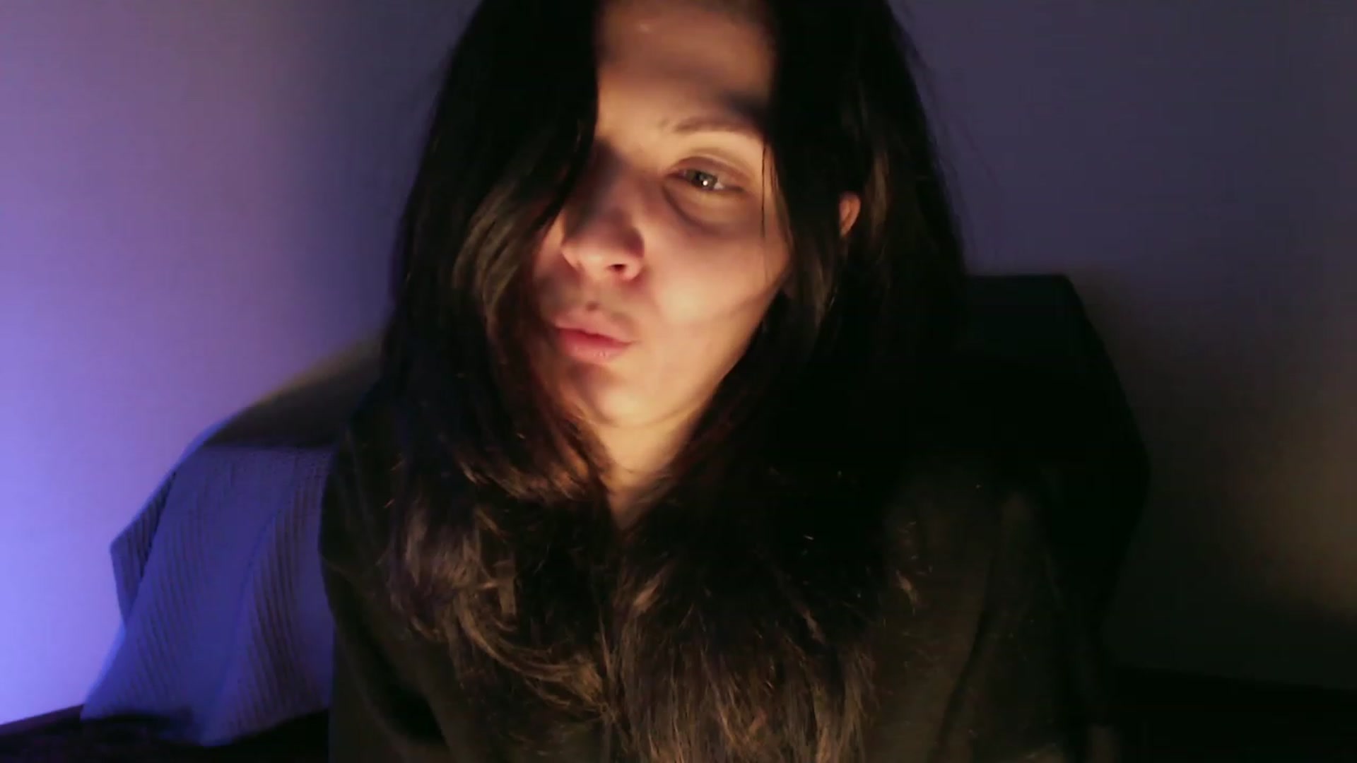 Gallery image thumbnail from RoomToAvoid's myfreecams stream on, 09/02/2023, 05:29 image 14 of 20