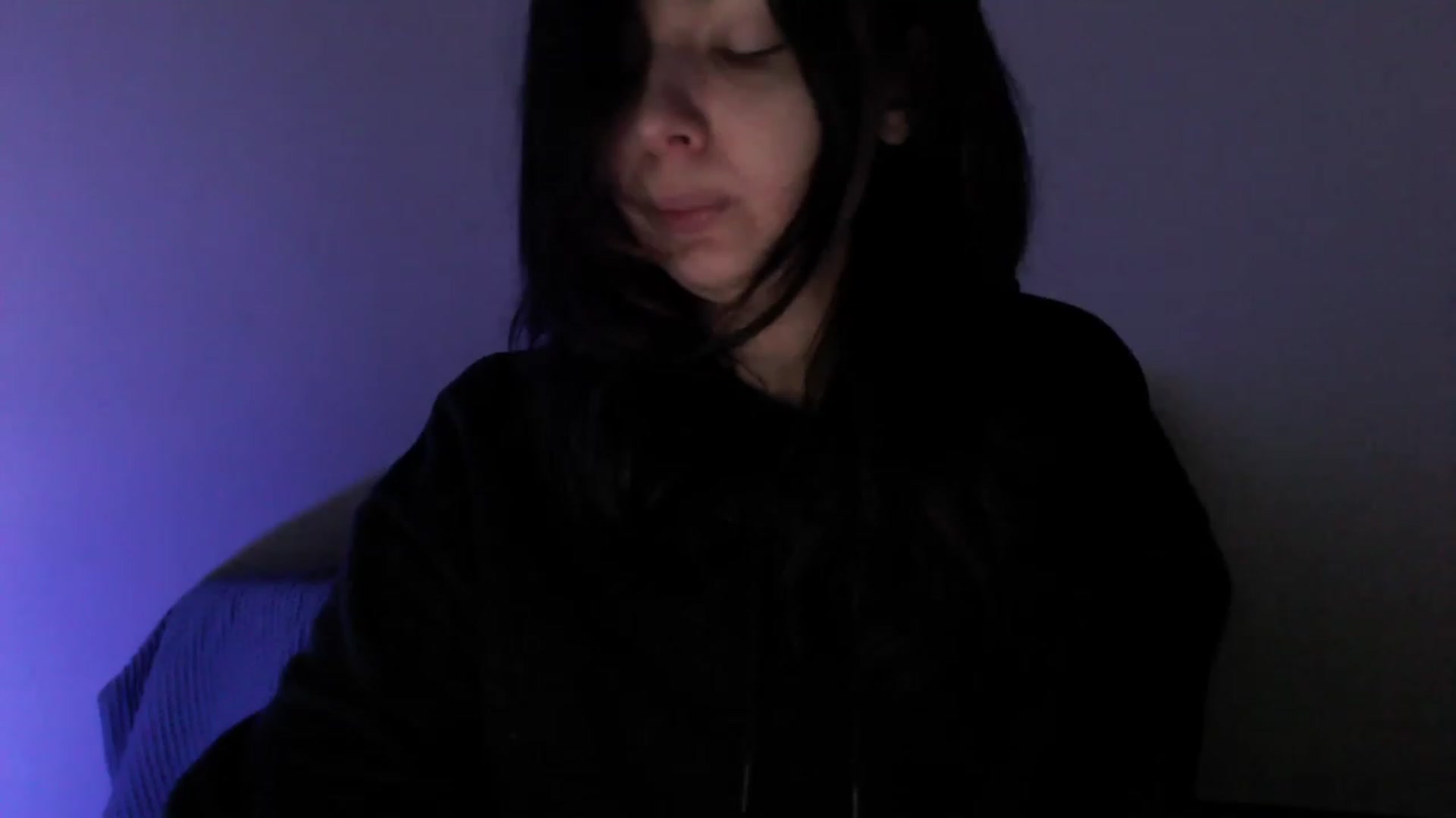 Gallery image thumbnail from RoomToAvoid's myfreecams stream on, 09/02/2023, 05:29 image 2 of 20
