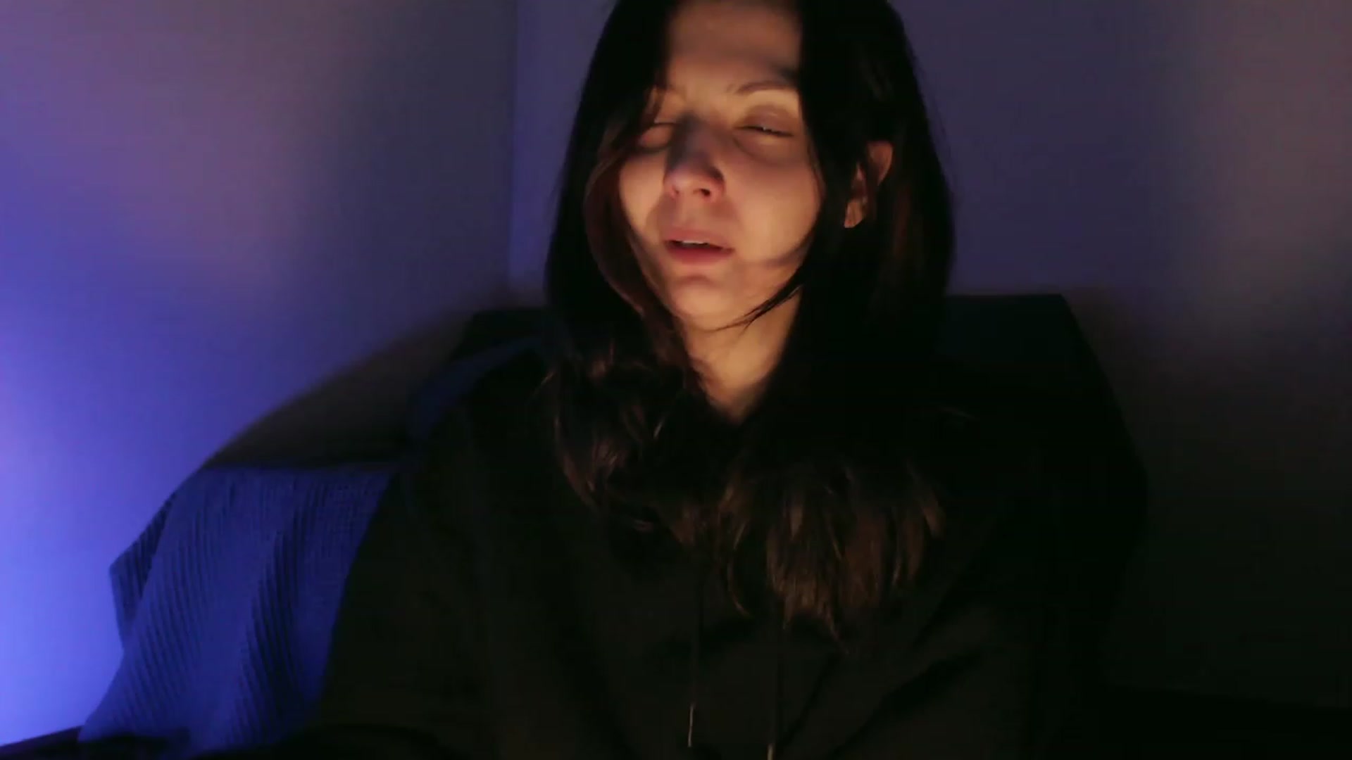 Gallery image thumbnail from RoomToAvoid's myfreecams stream on, 09/02/2023, 05:29 image 15 of 20
