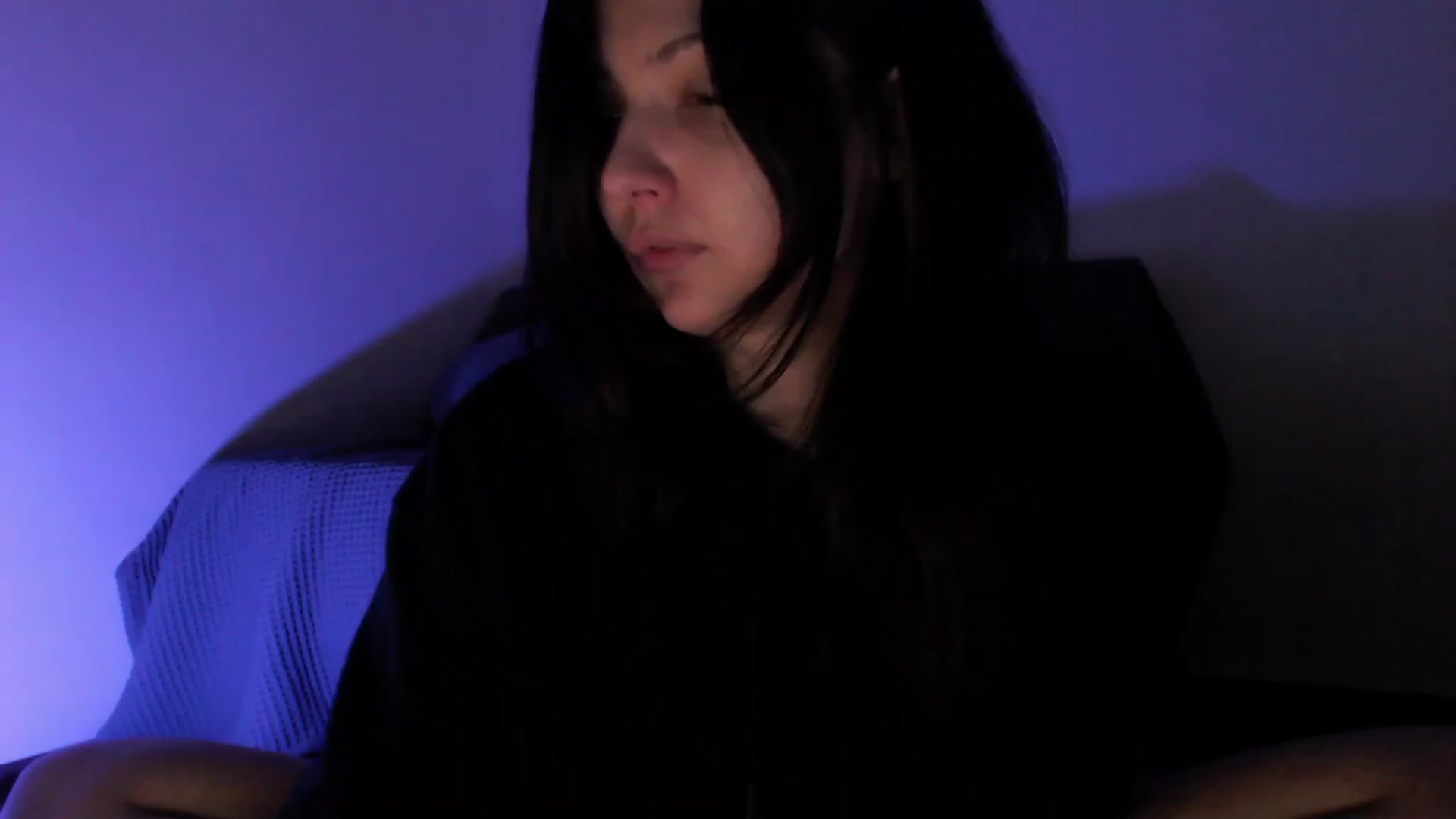Gallery image thumbnail from RoomToAvoid's myfreecams stream on, 09/02/2023, 05:29 image 3 of 20