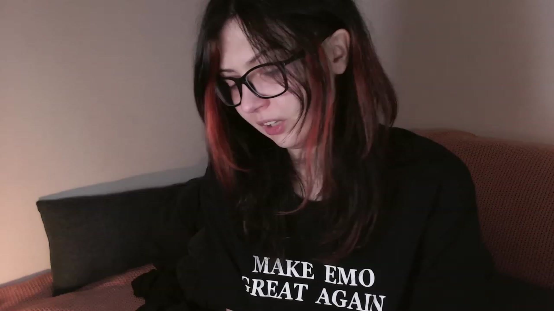Gallery image thumbnail from RoomToAvoid's myfreecams stream on, 09/11/2023, 02:34 image 4 of 20