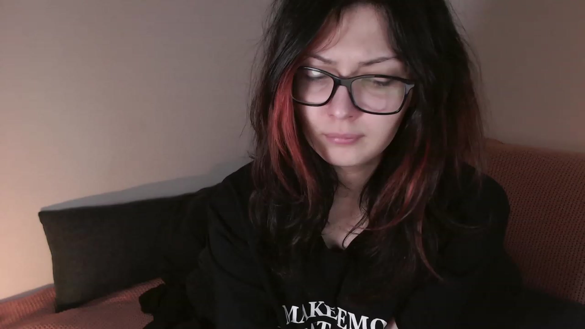 Gallery image thumbnail from RoomToAvoid's myfreecams stream on, 09/11/2023, 02:34 image 6 of 20