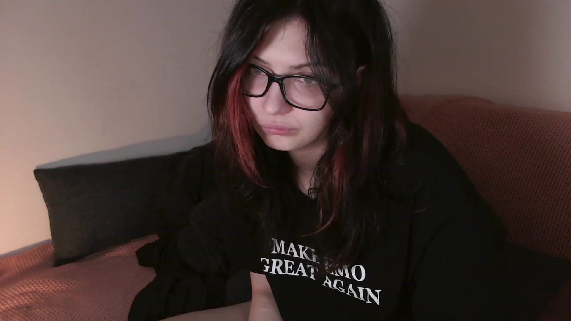 Gallery image thumbnail from RoomToAvoid's myfreecams stream on, 09/11/2023, 02:34 image 2 of 20