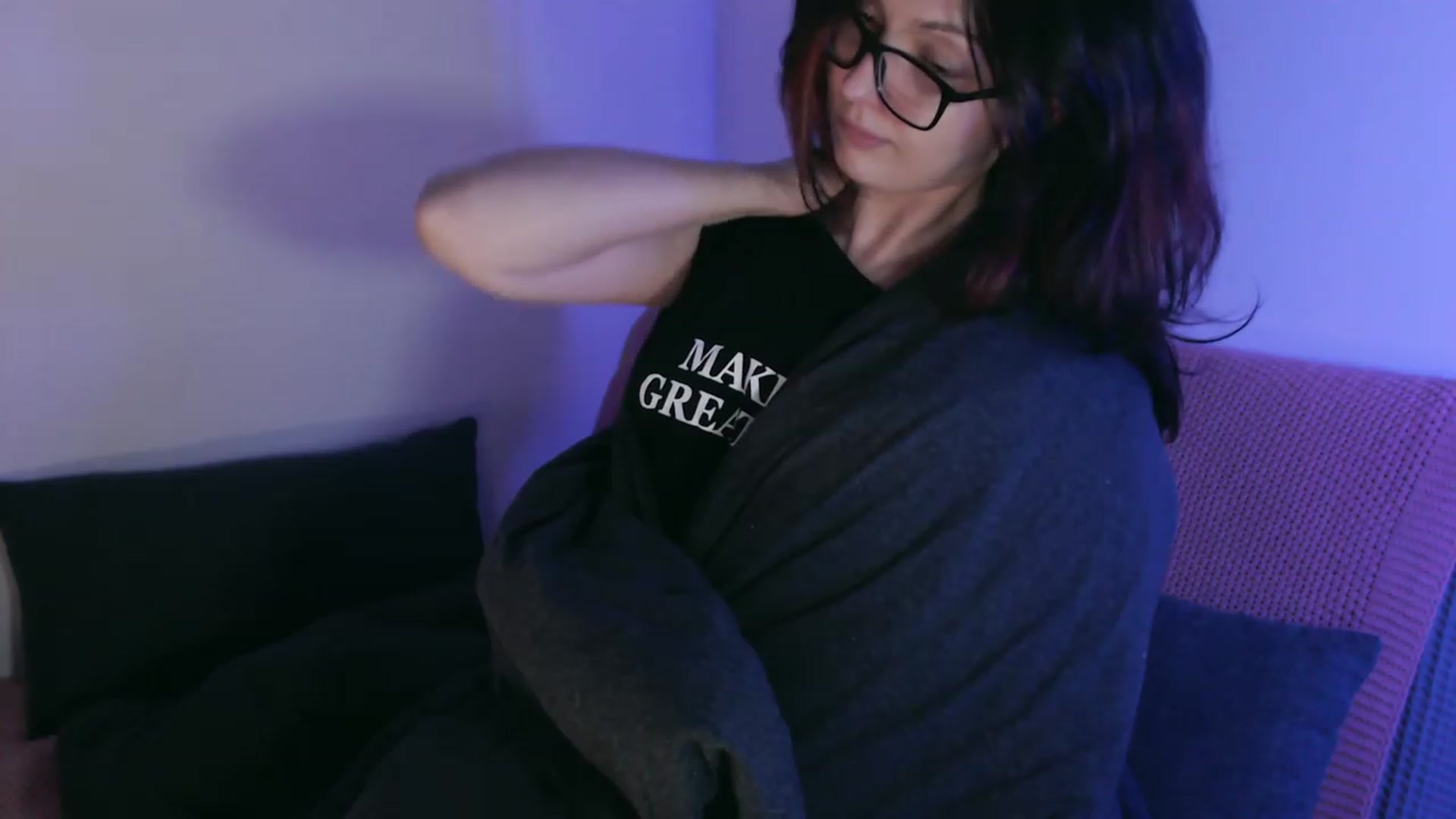 Gallery image thumbnail from RoomToAvoid's myfreecams stream on, 09/11/2023, 06:15 image 13 of 20