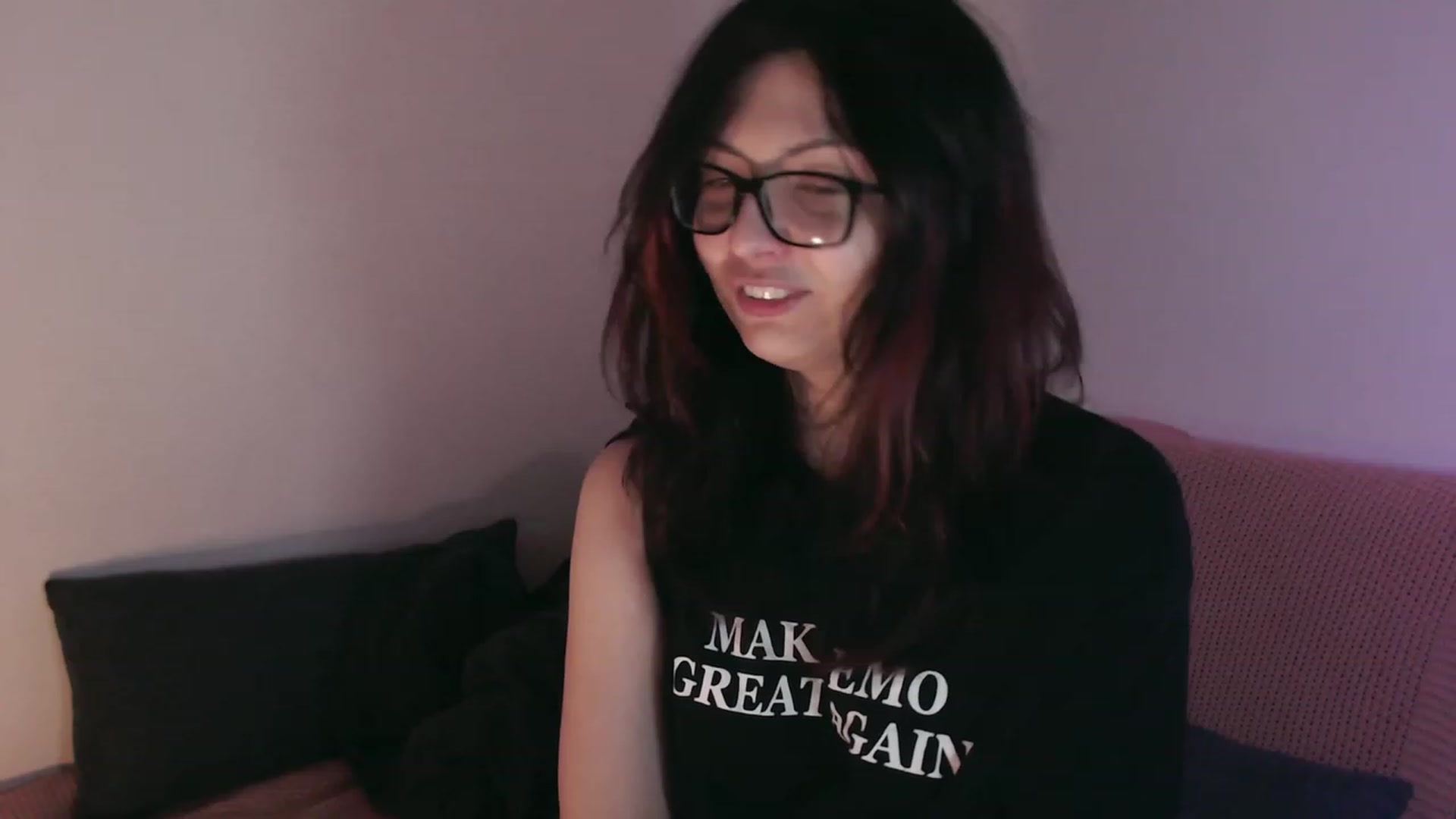 Gallery image thumbnail from RoomToAvoid's myfreecams stream on, 09/11/2023, 06:15 image 2 of 20