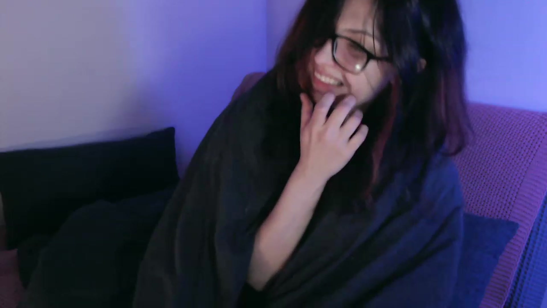 Gallery image thumbnail from RoomToAvoid's myfreecams stream on, 09/11/2023, 06:15 image 10 of 20
