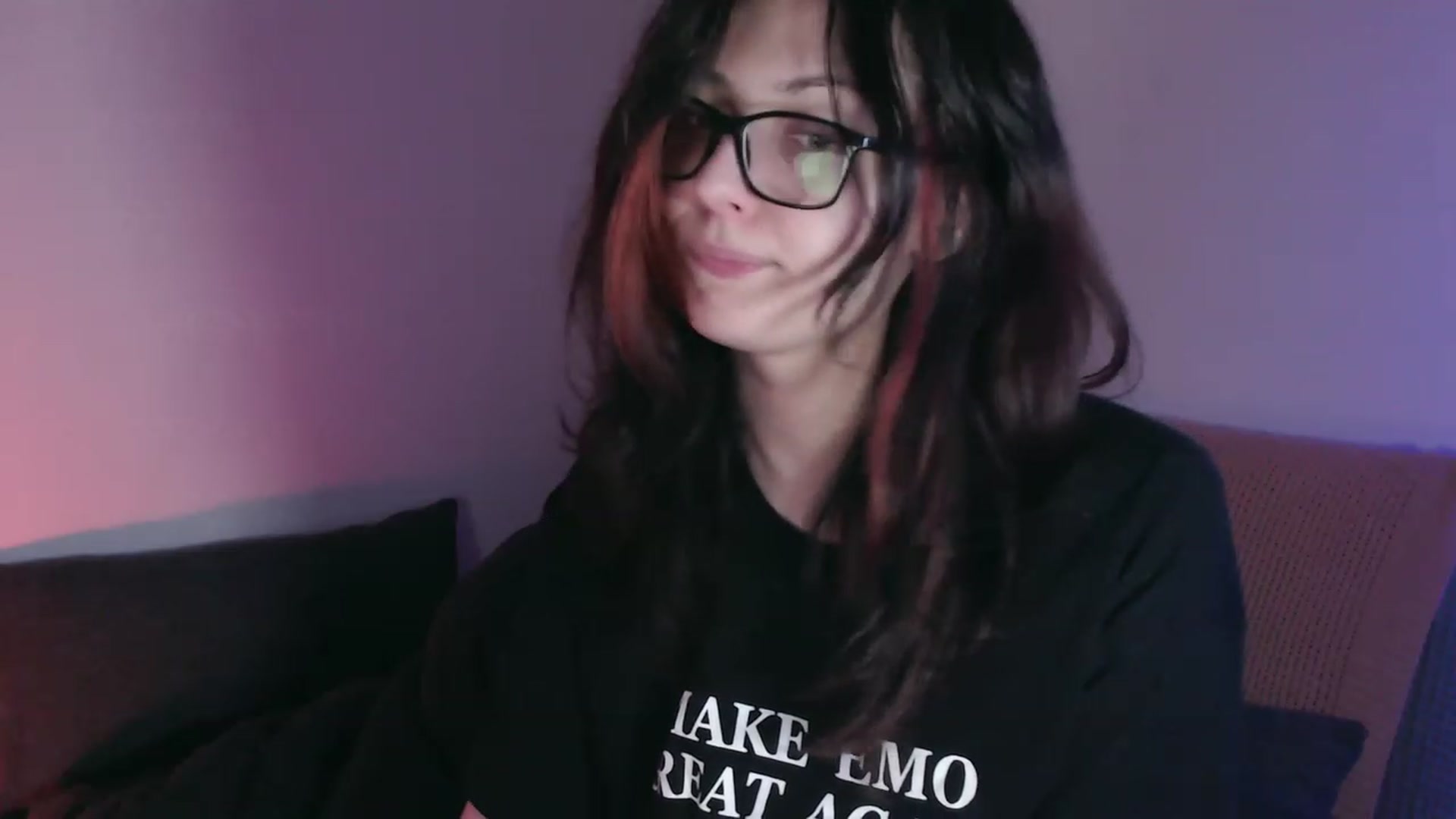 Gallery image thumbnail from RoomToAvoid's myfreecams stream on, 09/11/2023, 06:15 image 16 of 20