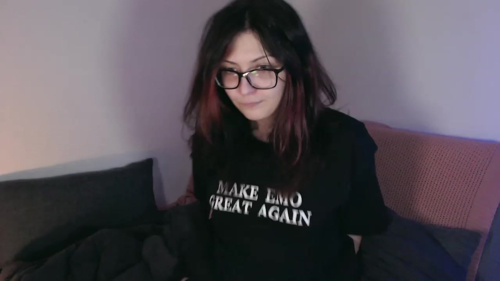 Gallery image thumbnail from RoomToAvoid's myfreecams stream on, 09/11/2023, 06:31 image 16 of 20
